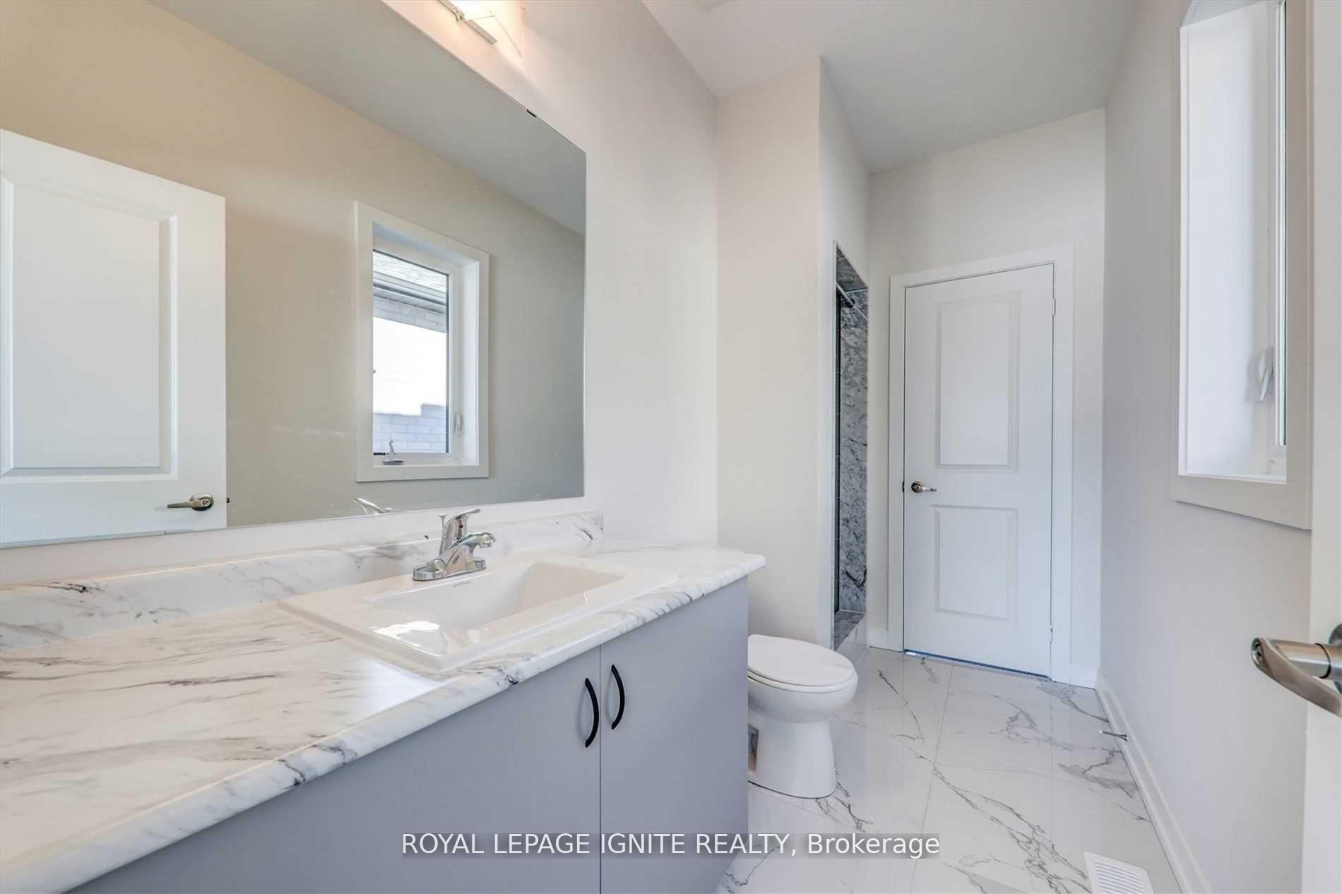 Photo 30 of 56 Rustle Woods Avenue, Markham, Cornell — HOMEH