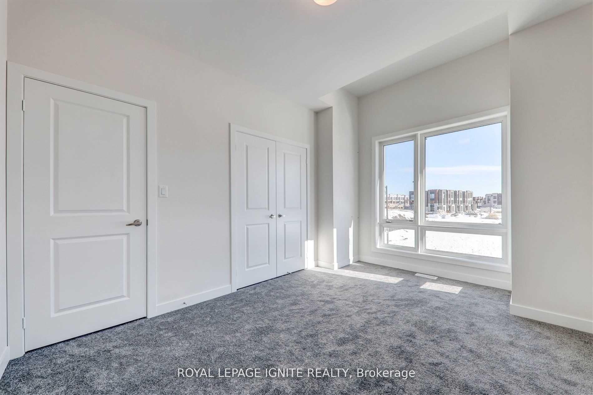 Photo 35 of 56 Rustle Woods Avenue, Markham, Cornell — HOMEH