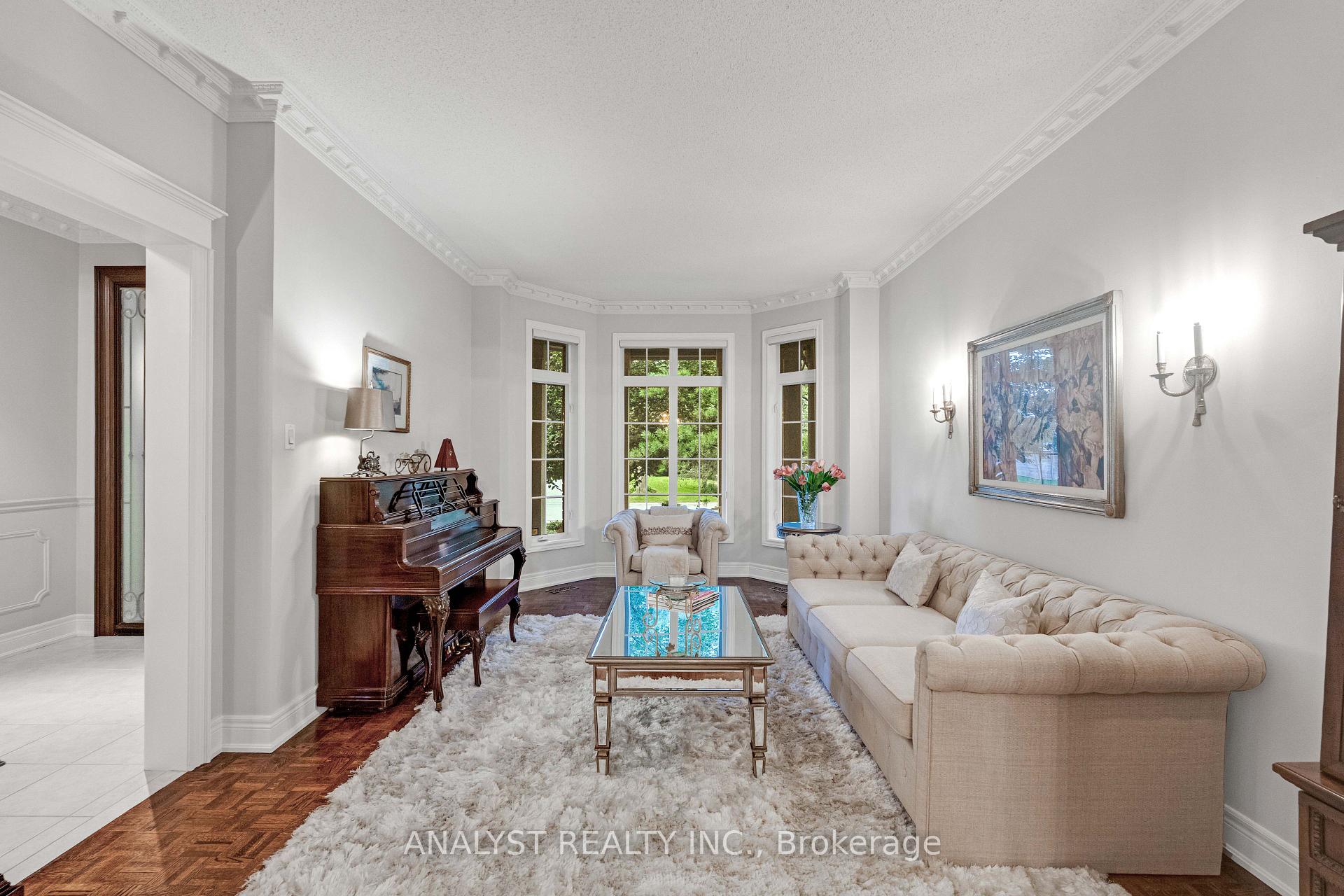 Photo 16 of 21 Capner Court, Vaughan, Kleinburg — HOMEH