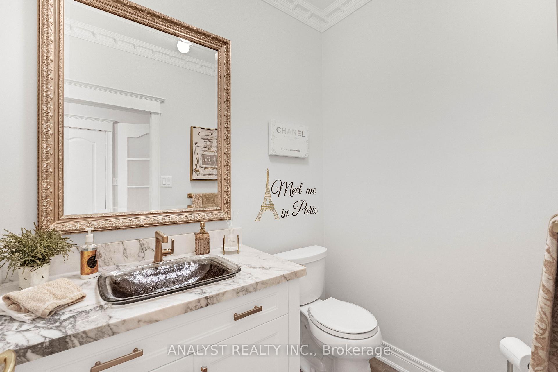 Photo 17 of 21 Capner Court, Vaughan, Kleinburg — HOMEH