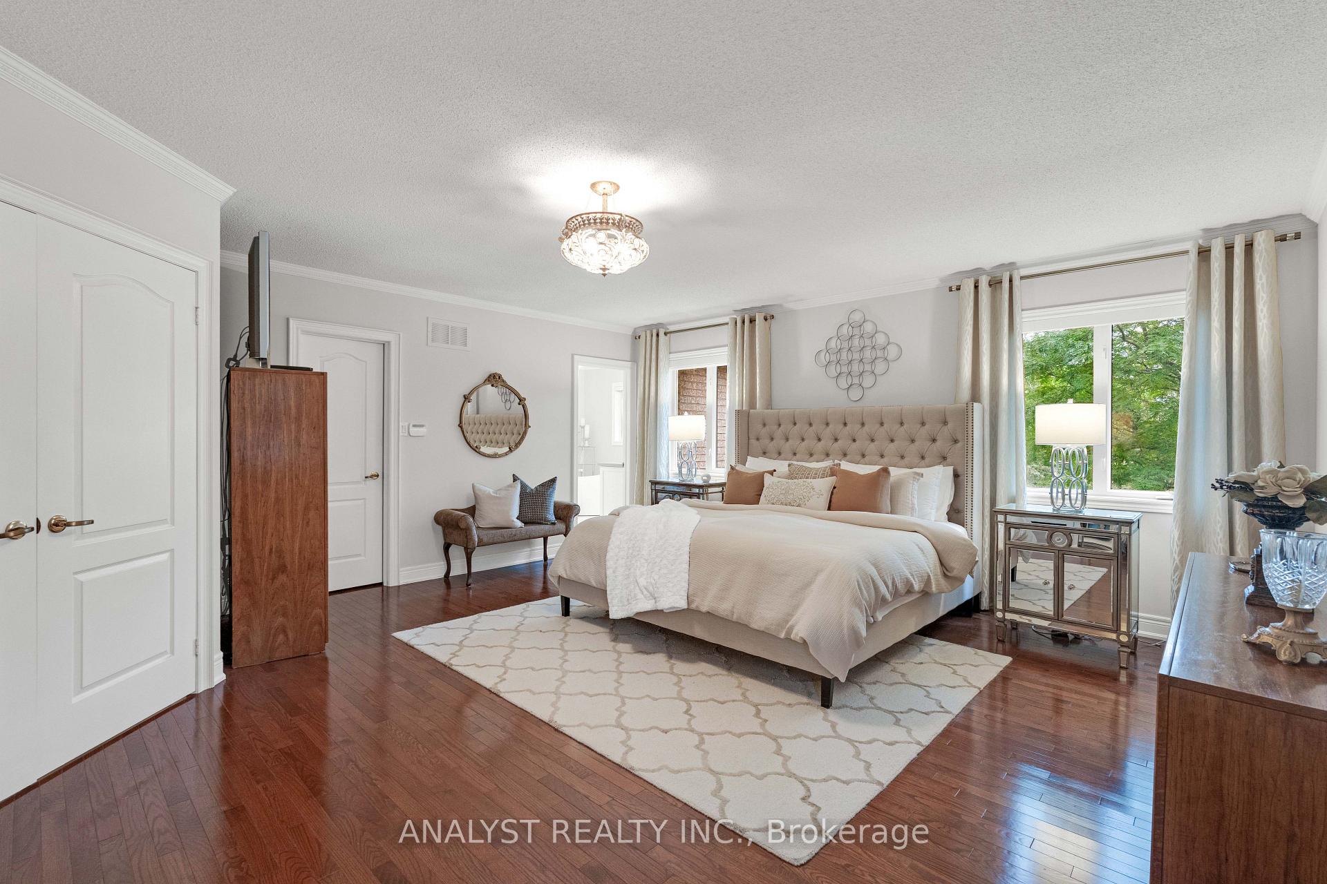 Photo 22 of 21 Capner Court, Vaughan, Kleinburg — HOMEH