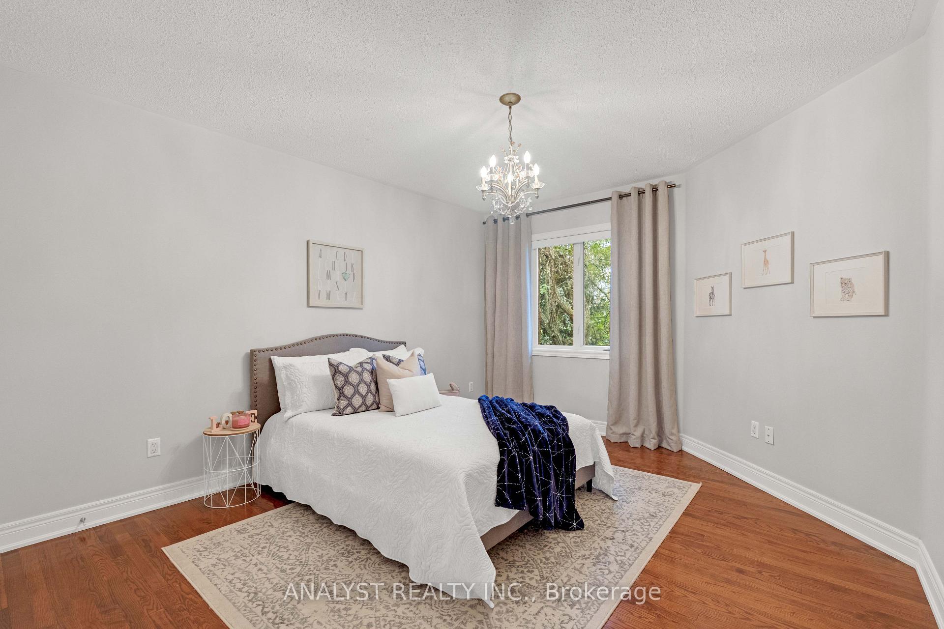 Photo 26 of 21 Capner Court, Vaughan, Kleinburg — HOMEH