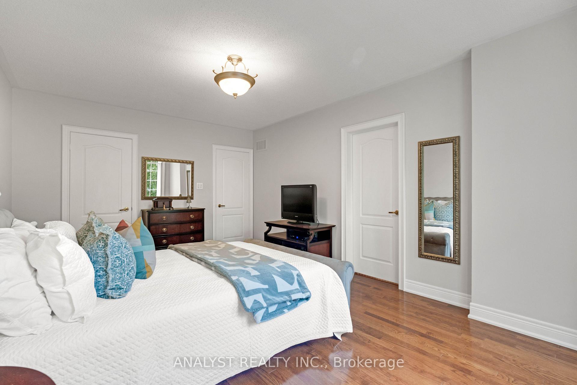 Photo 28 of 21 Capner Court, Vaughan, Kleinburg — HOMEH