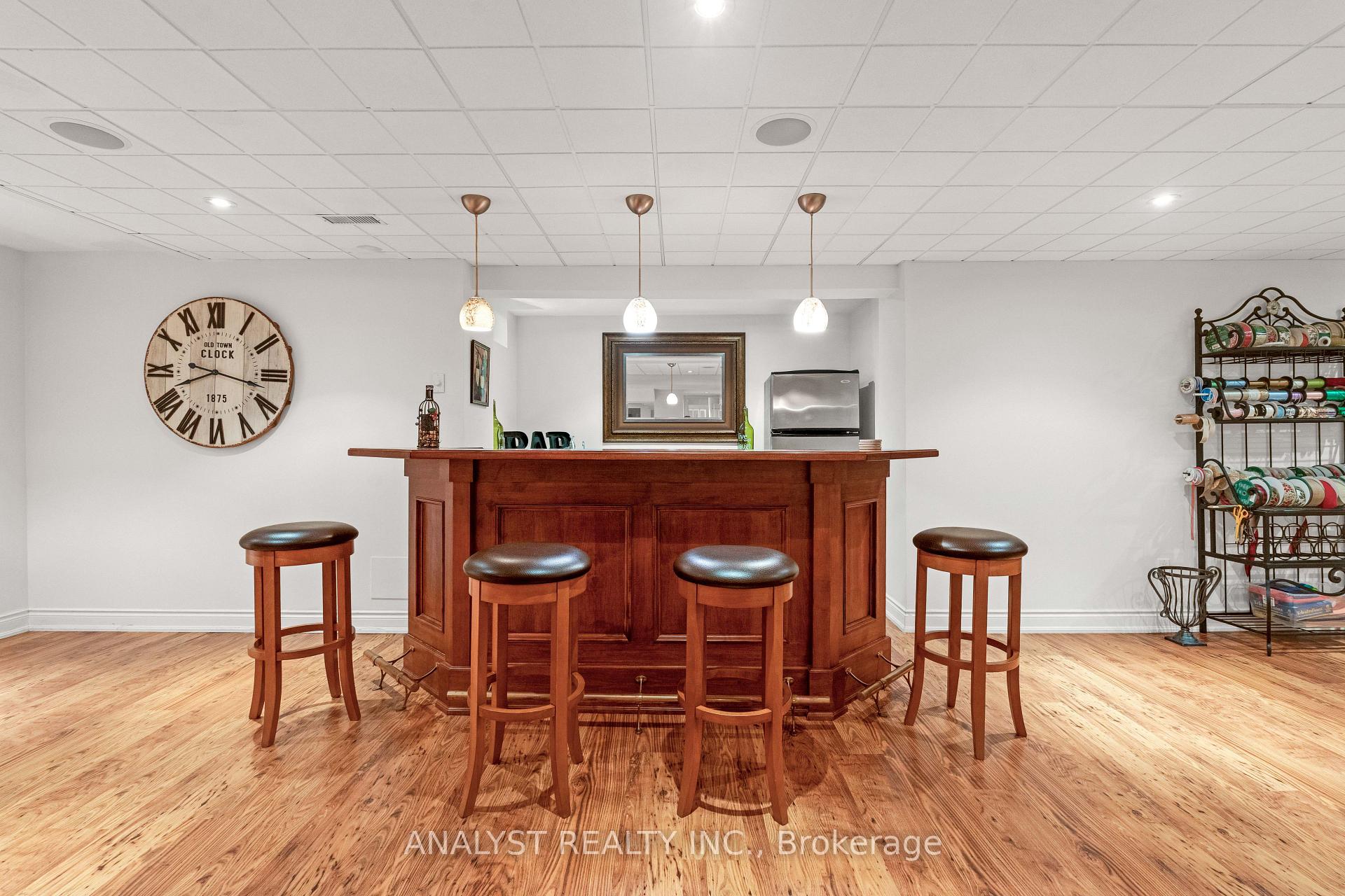 Photo 35 of 21 Capner Court, Vaughan, Kleinburg — HOMEH