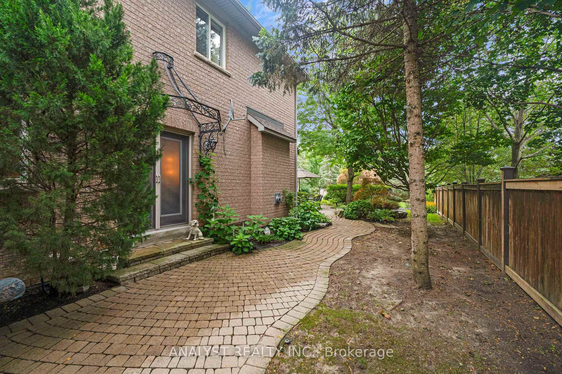 Photo 39 of 21 Capner Court, Vaughan, Kleinburg — HOMEH