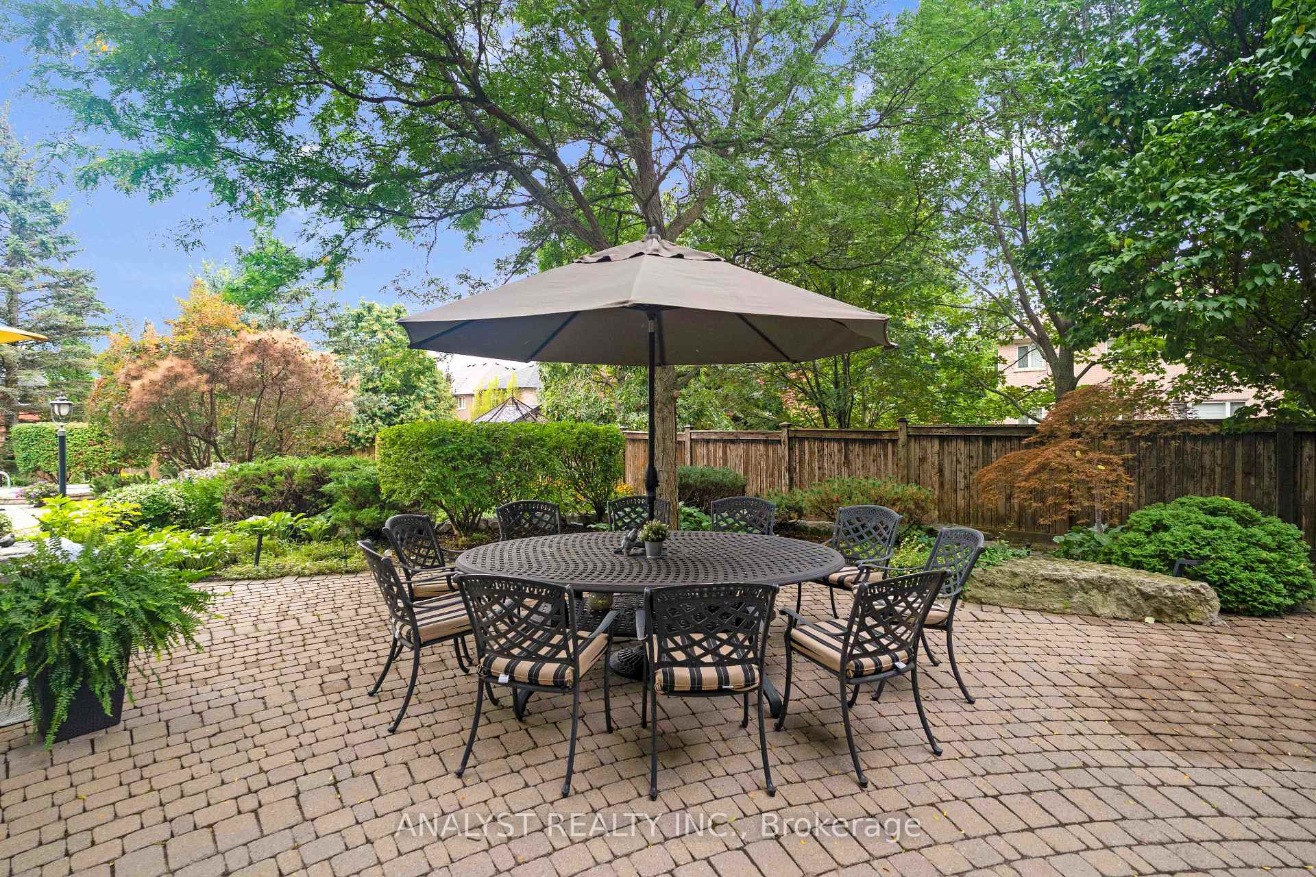 Photo 42 of 21 Capner Court, Vaughan, Kleinburg — HOMEH
