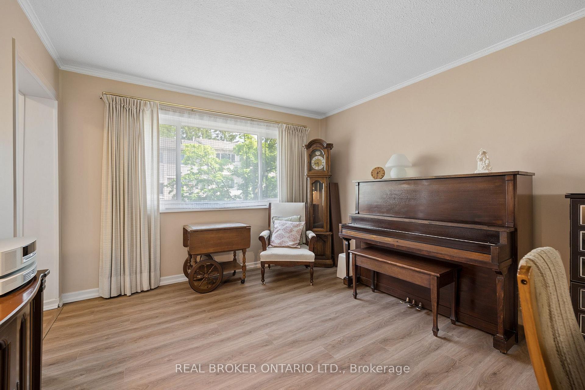 Photo 6 of Unit 114, 30 Green Valley Drive, Kitchener, Pioneer Park — HOMEH