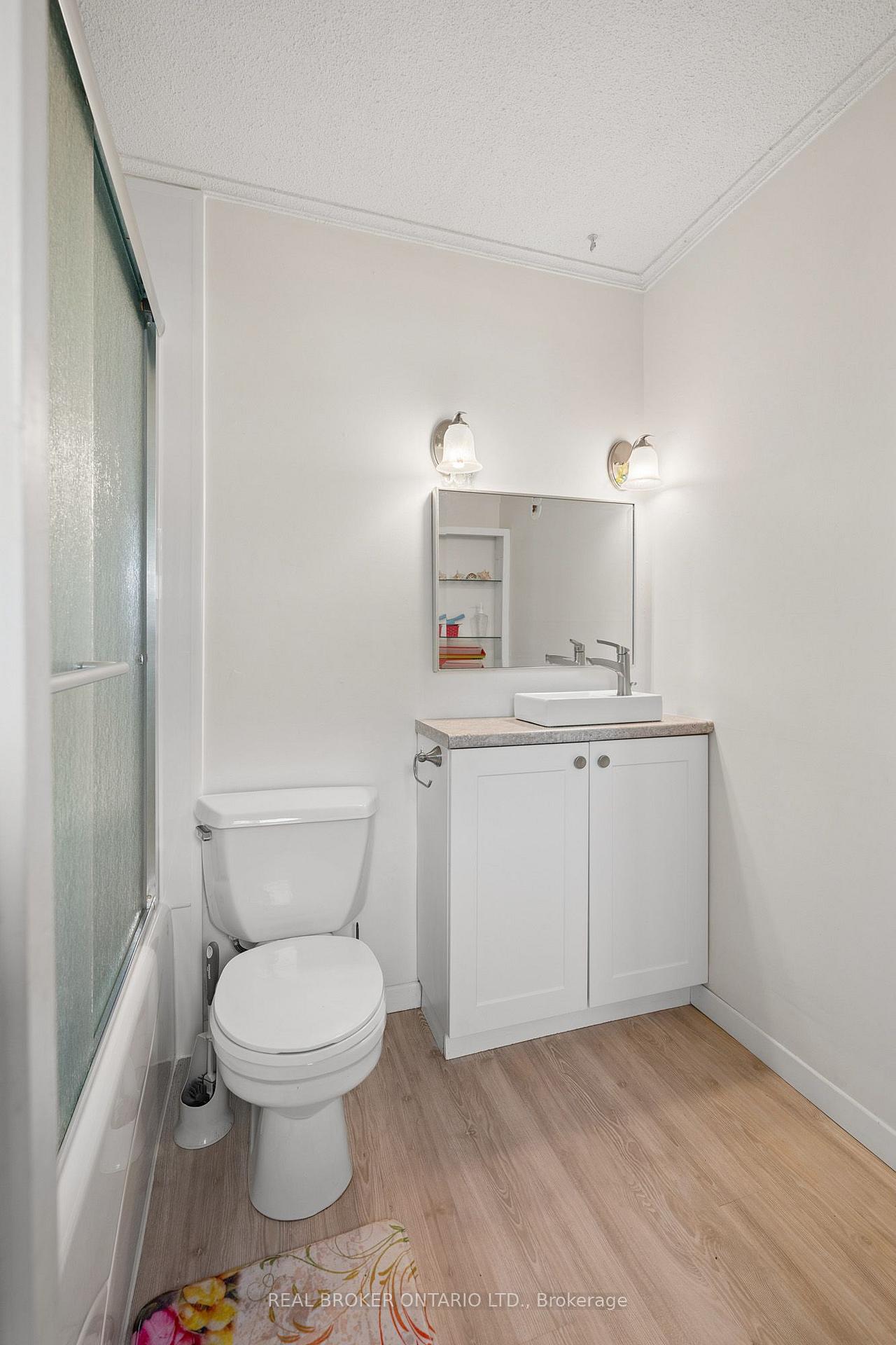 Photo 11 of Unit 114, 30 Green Valley Drive, Kitchener, Pioneer Park — HOMEH