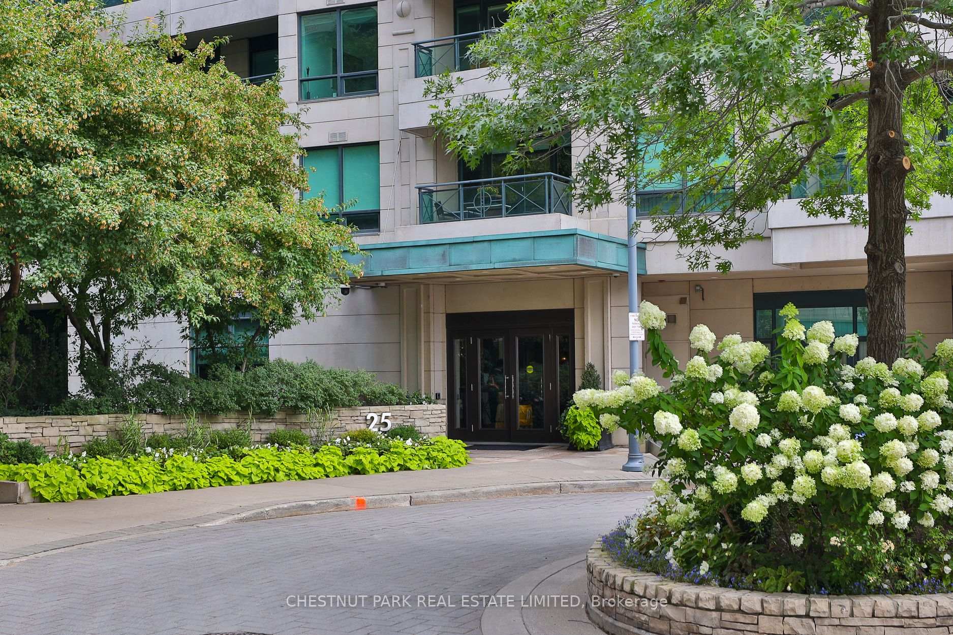 Photo 1 of Unit 201, 25 Scrivener Square, Toronto, Rosedale-Moore Park — HOMEH