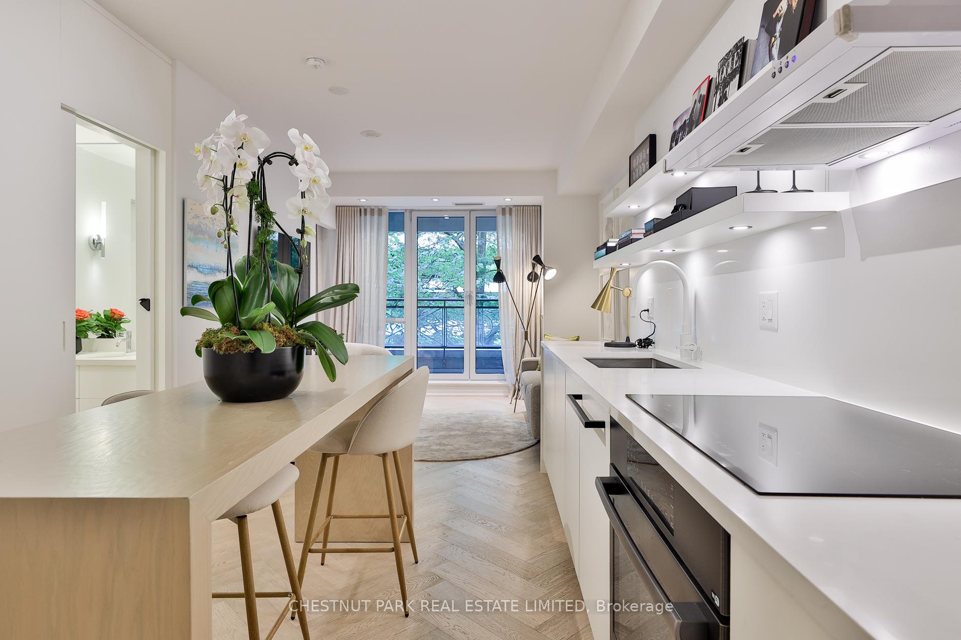 Photo 4 of Unit 201, 25 Scrivener Square, Toronto, Rosedale-Moore Park — HOMEH