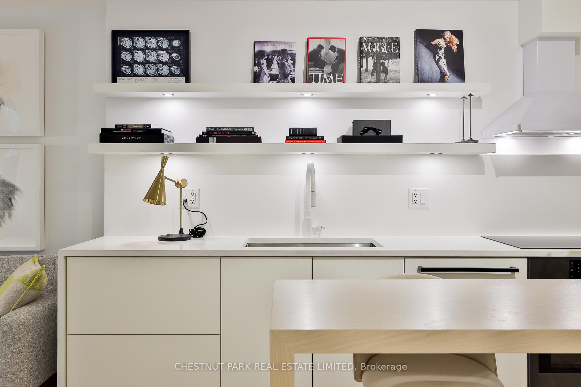 Photo 6 of Unit 201, 25 Scrivener Square, Toronto, Rosedale-Moore Park — HOMEH