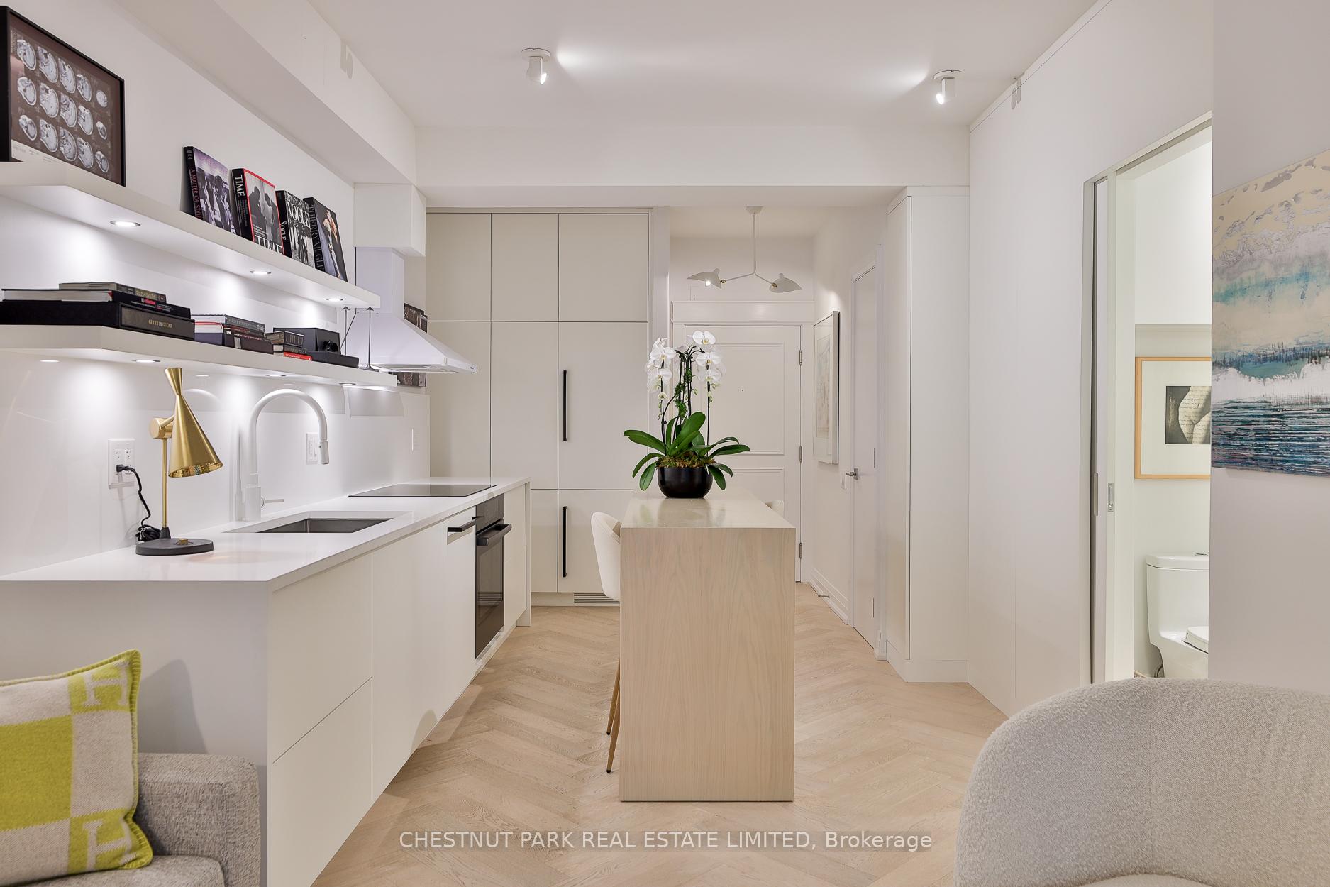 Photo 7 of Unit 201, 25 Scrivener Square, Toronto, Rosedale-Moore Park — HOMEH
