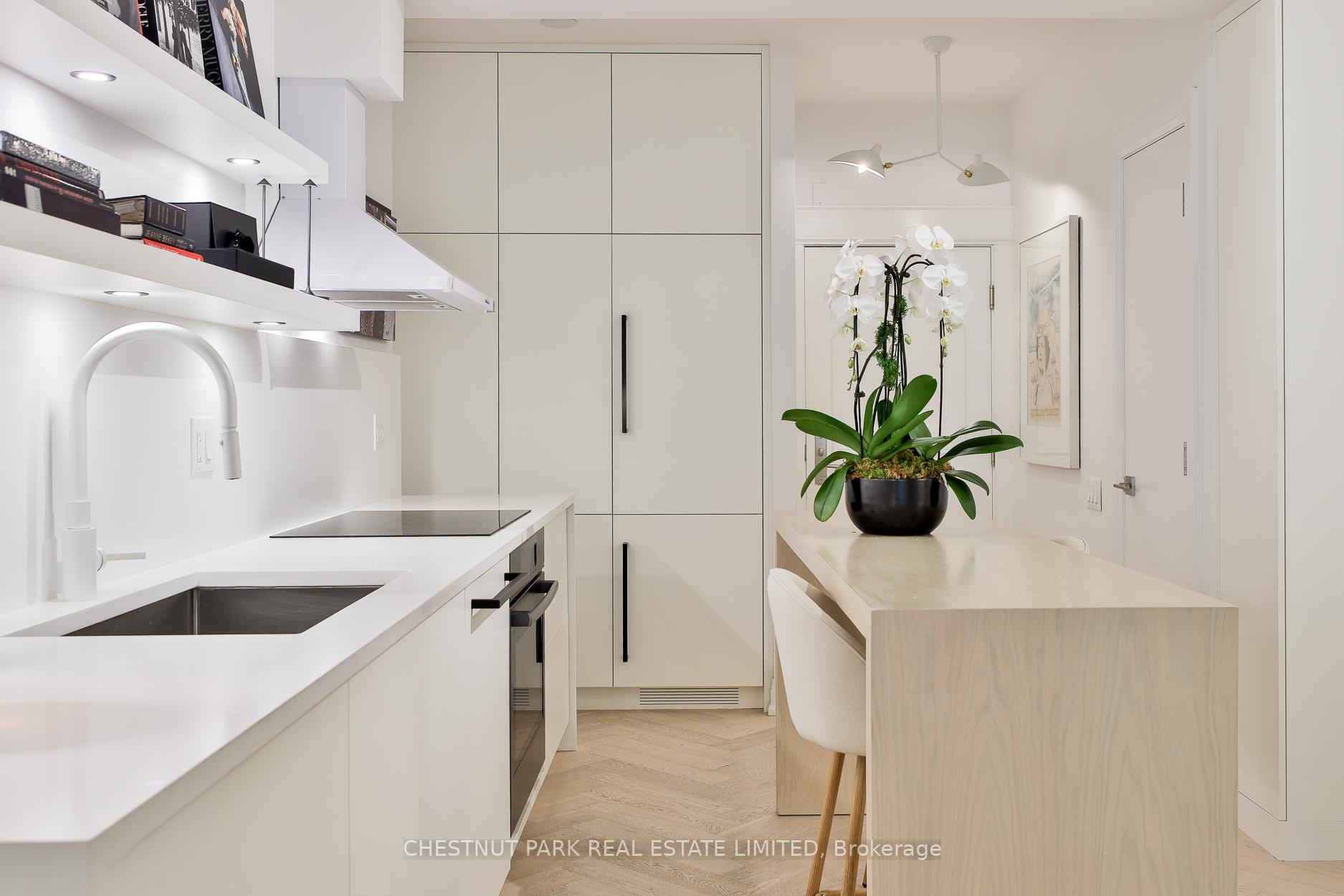 Photo 14 of Unit 201, 25 Scrivener Square, Toronto, Rosedale-Moore Park — HOMEH