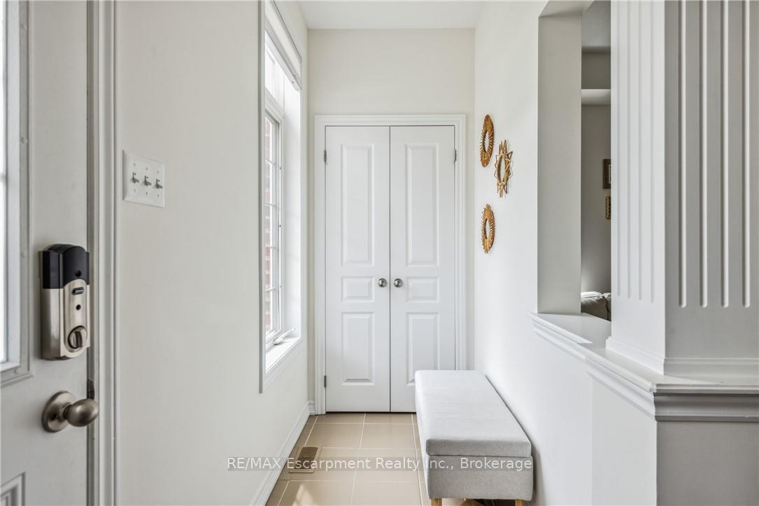 Photo 3 of Unit 31, 54 Nisbet Boulevard, Hamilton, Waterdown — HOMEH