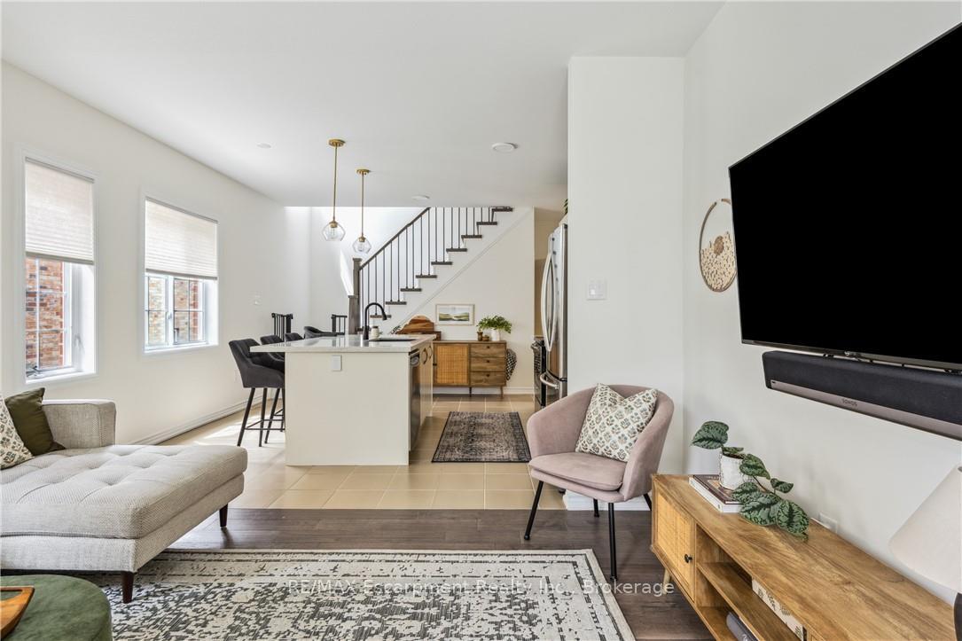 Photo 4 of Unit 31, 54 Nisbet Boulevard, Hamilton, Waterdown — HOMEH