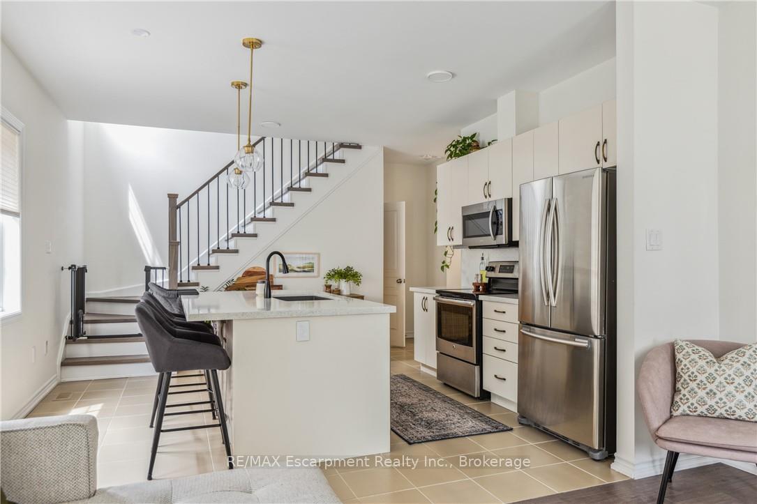 Photo 6 of Unit 31, 54 Nisbet Boulevard, Hamilton, Waterdown — HOMEH