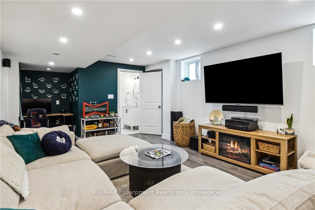 Photo 18 of Unit 31, 54 Nisbet Boulevard, Hamilton, Waterdown — HOMEH