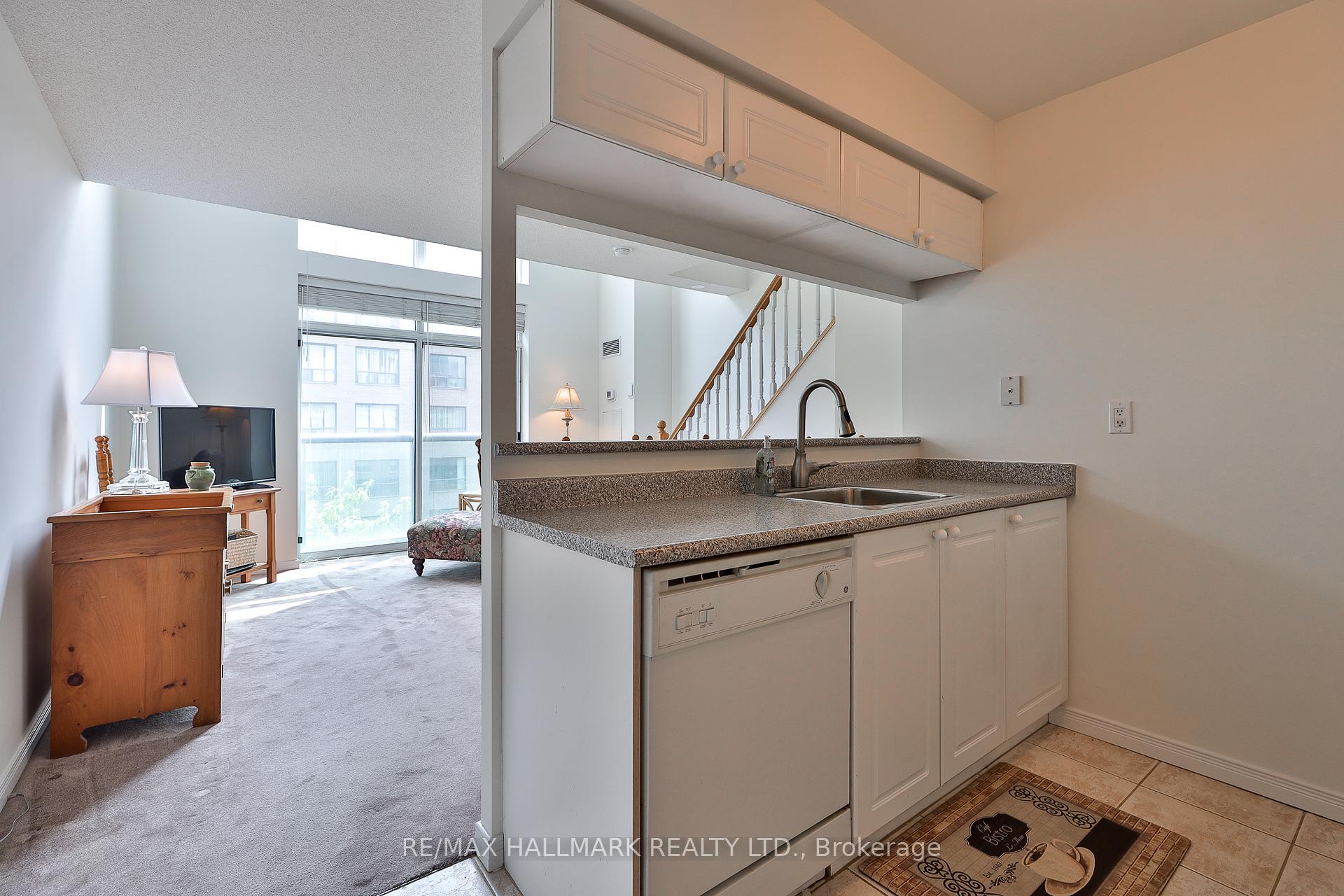 Photo 3 of Unit 528, 109 Front Street E, Toronto, Waterfront Communities — HOMEH