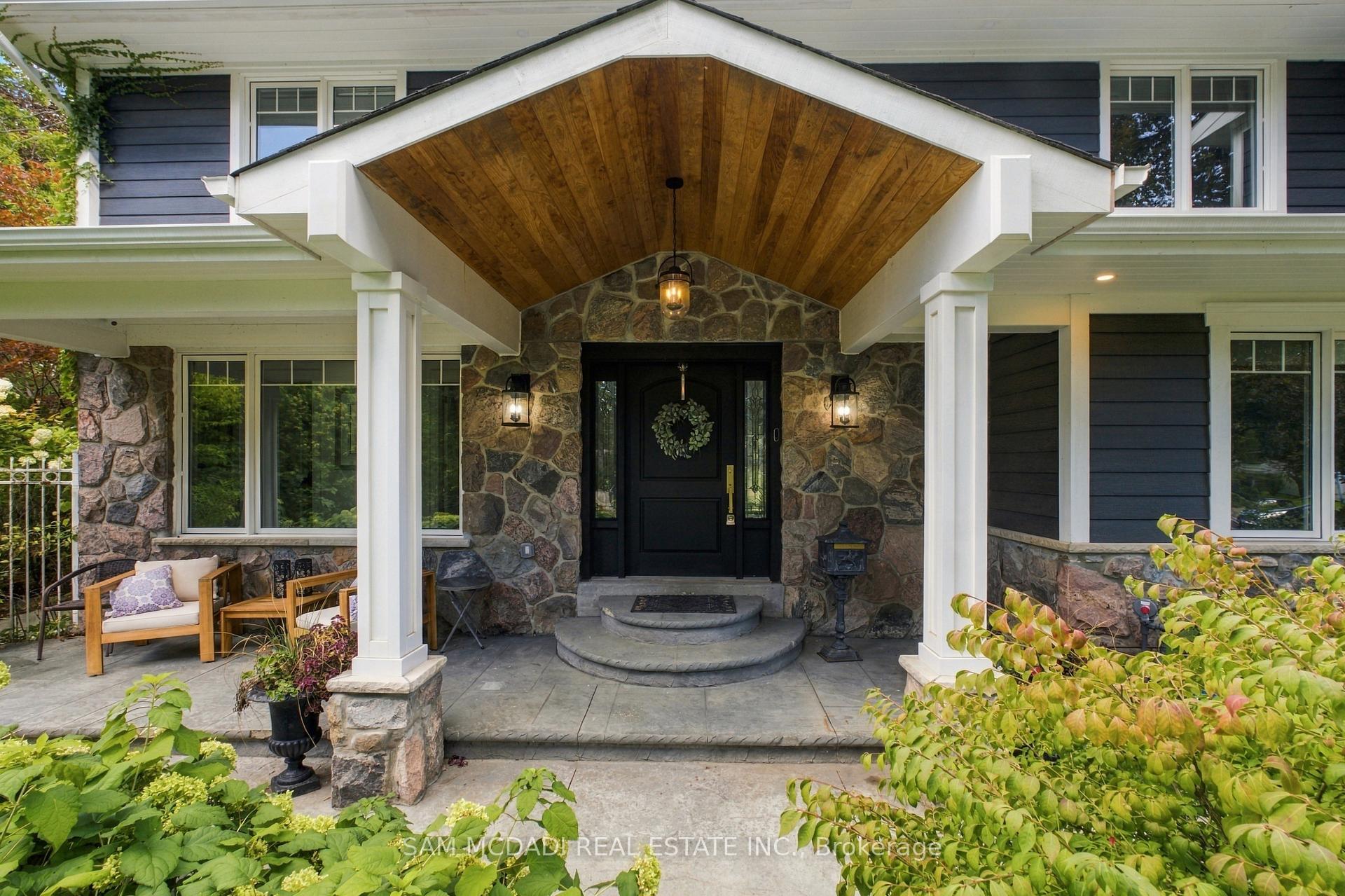 Photo 3 of 2142 Obeck Crescent, Mississauga, Sheridan — HOMEH