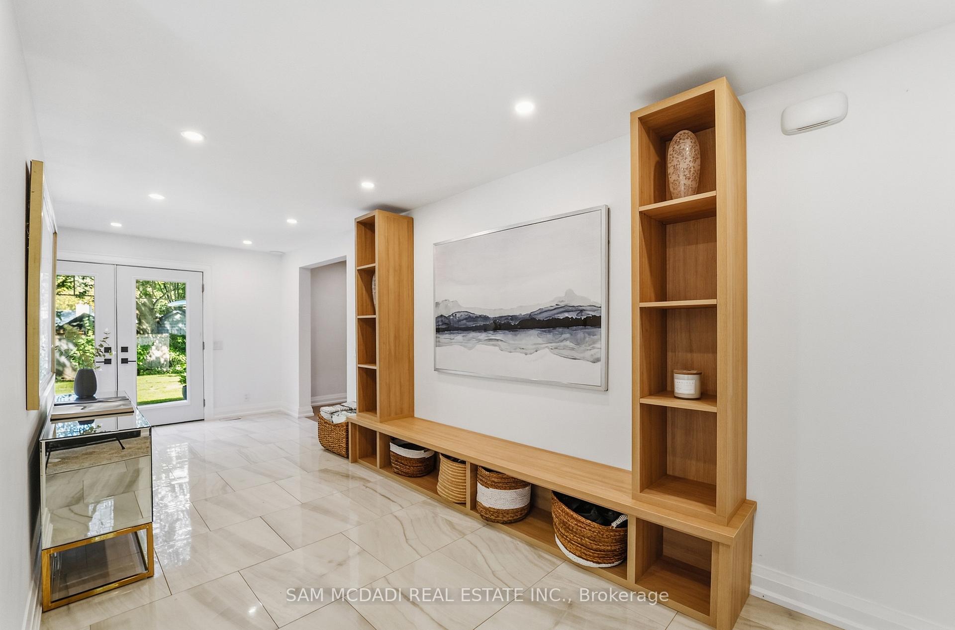 Photo 5 of 2142 Obeck Crescent, Mississauga, Sheridan — HOMEH