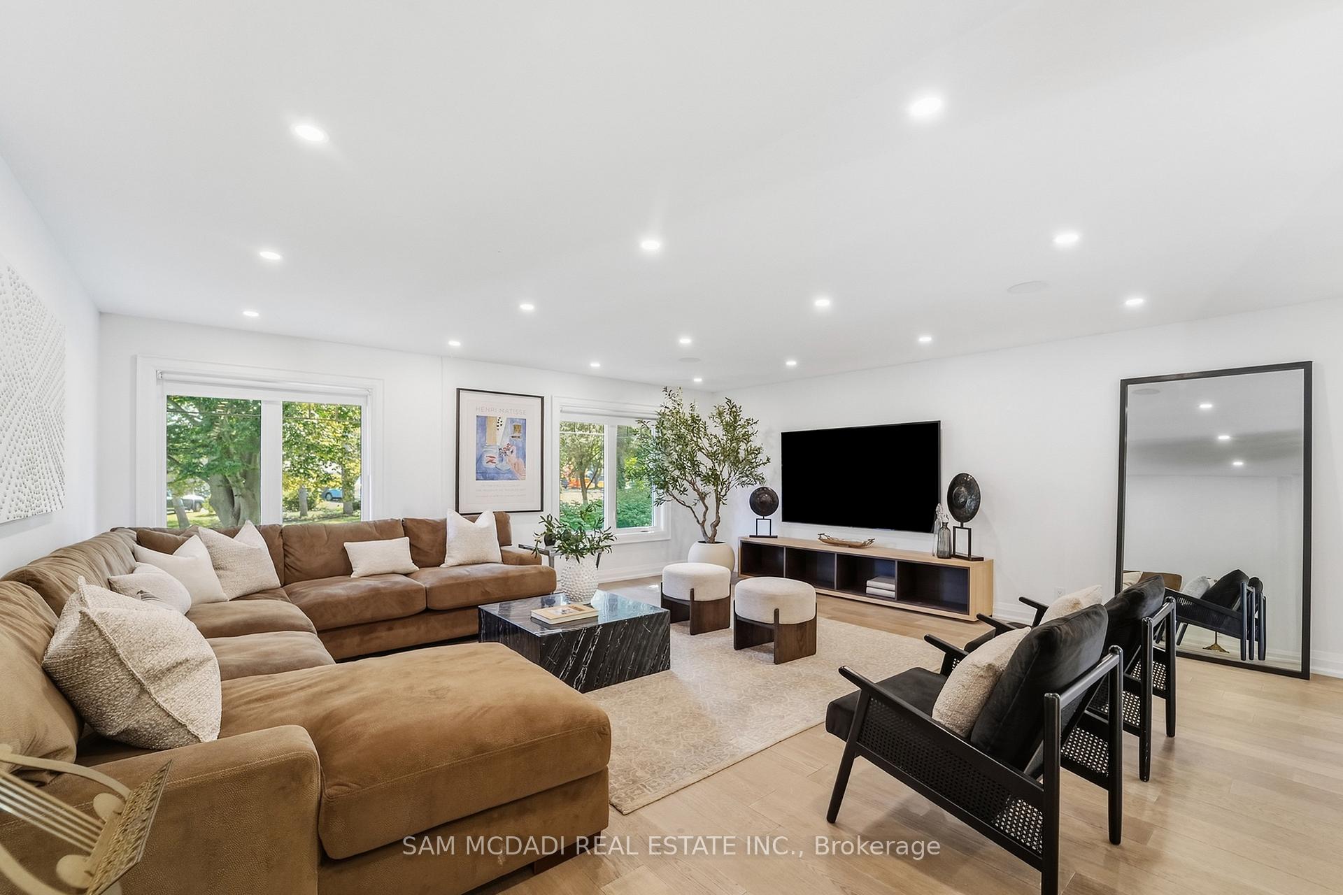 Photo 8 of 2142 Obeck Crescent, Mississauga, Sheridan — HOMEH
