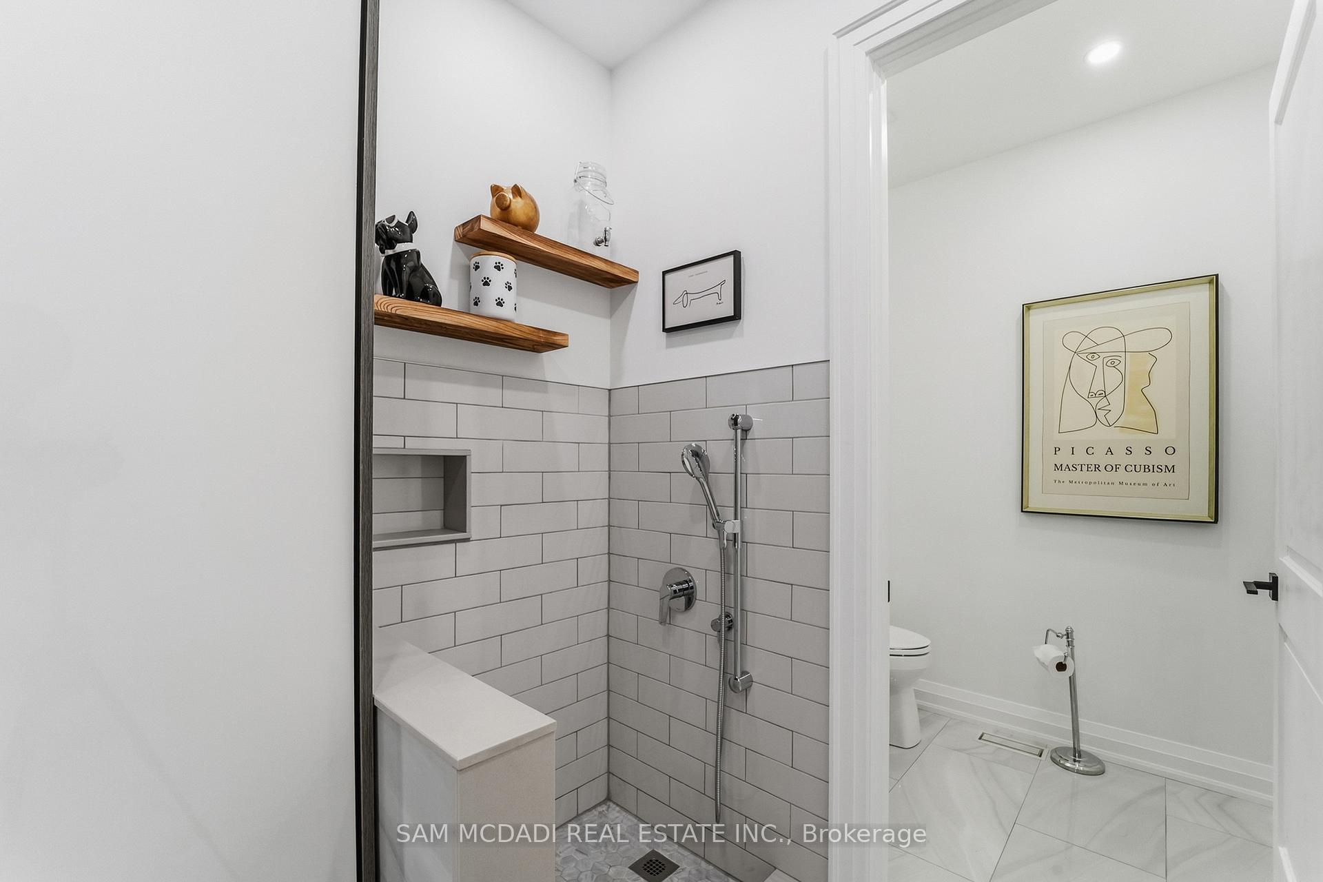 Photo 19 of 2142 Obeck Crescent, Mississauga, Sheridan — HOMEH