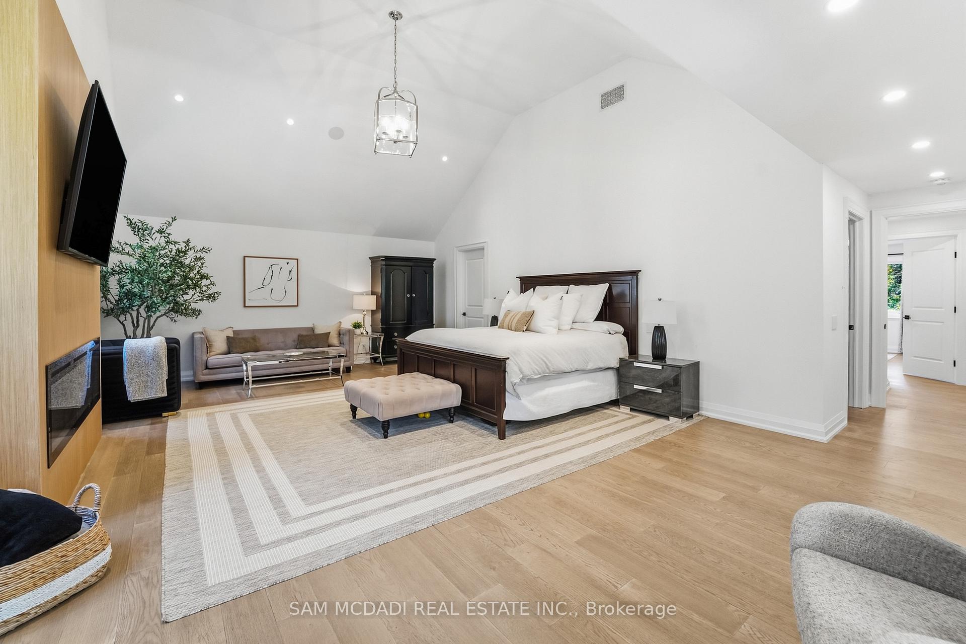 Photo 20 of 2142 Obeck Crescent, Mississauga, Sheridan — HOMEH