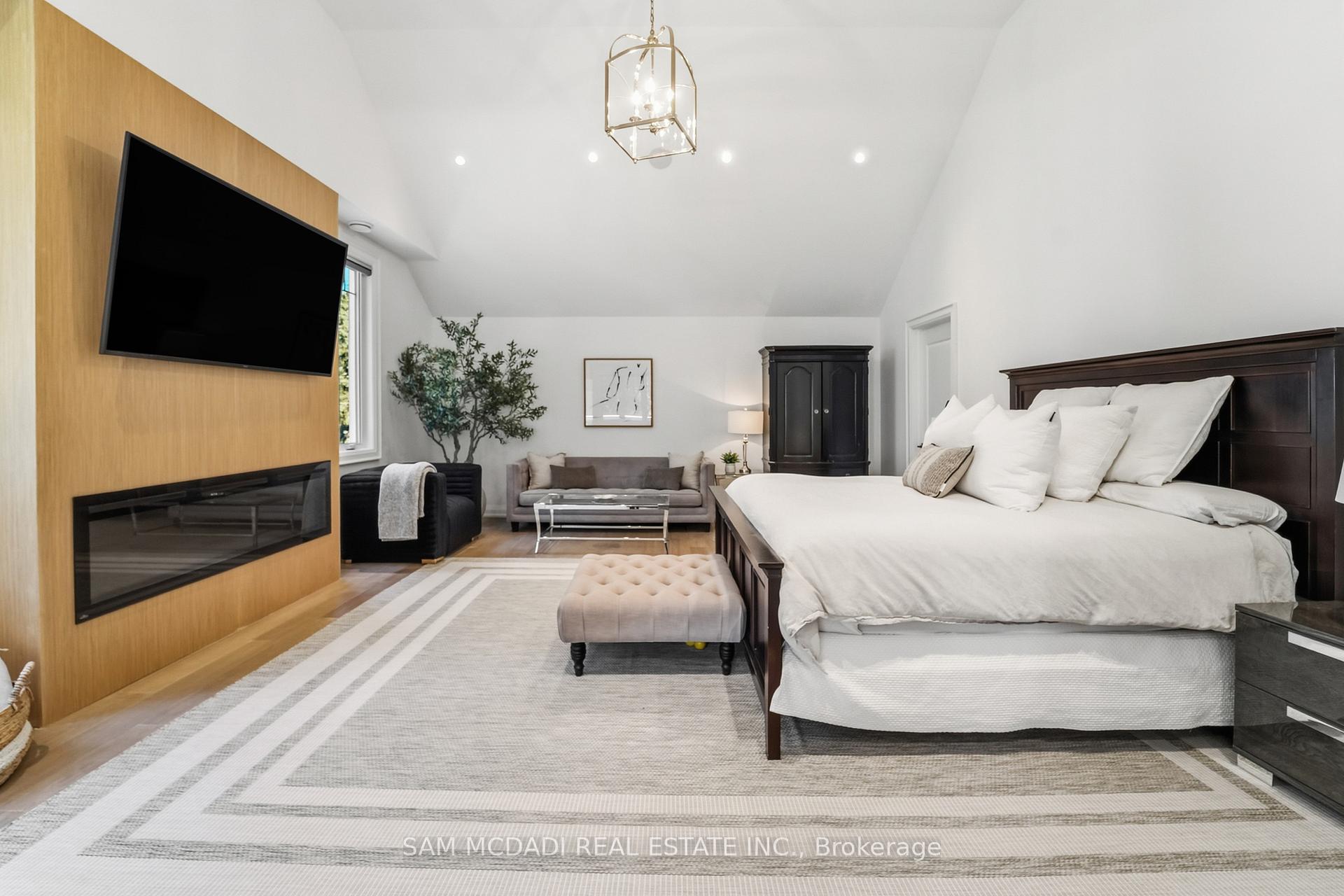 Photo 21 of 2142 Obeck Crescent, Mississauga, Sheridan — HOMEH