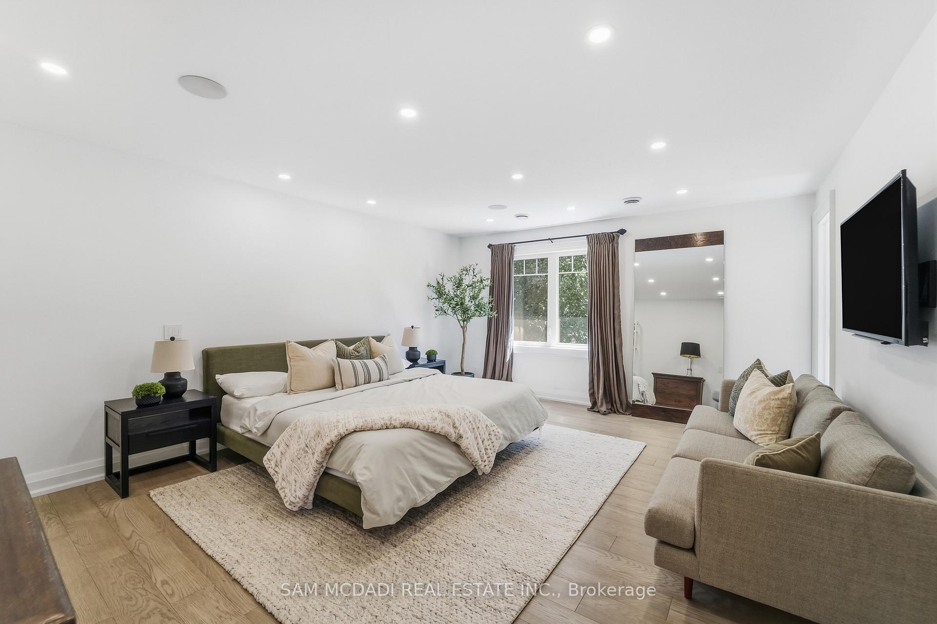 Photo 26 of 2142 Obeck Crescent, Mississauga, Sheridan — HOMEH
