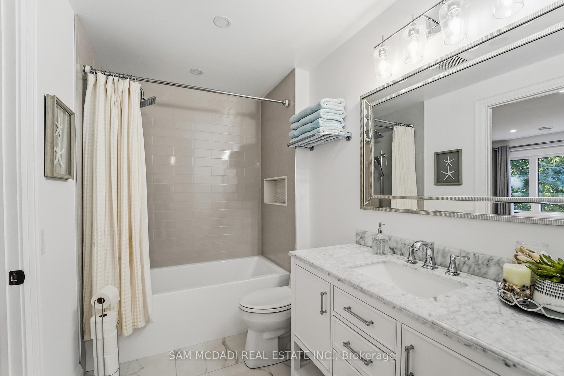 Photo 32 of 2142 Obeck Crescent, Mississauga, Sheridan — HOMEH