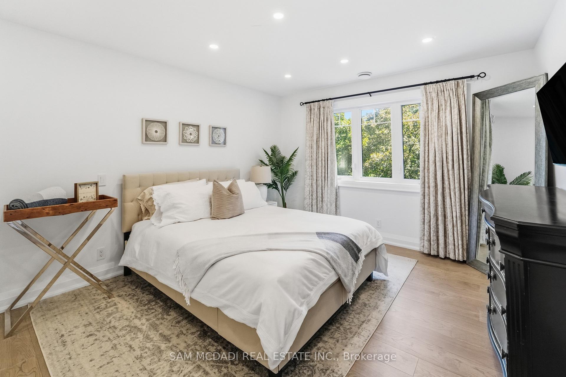 Photo 33 of 2142 Obeck Crescent, Mississauga, Sheridan — HOMEH