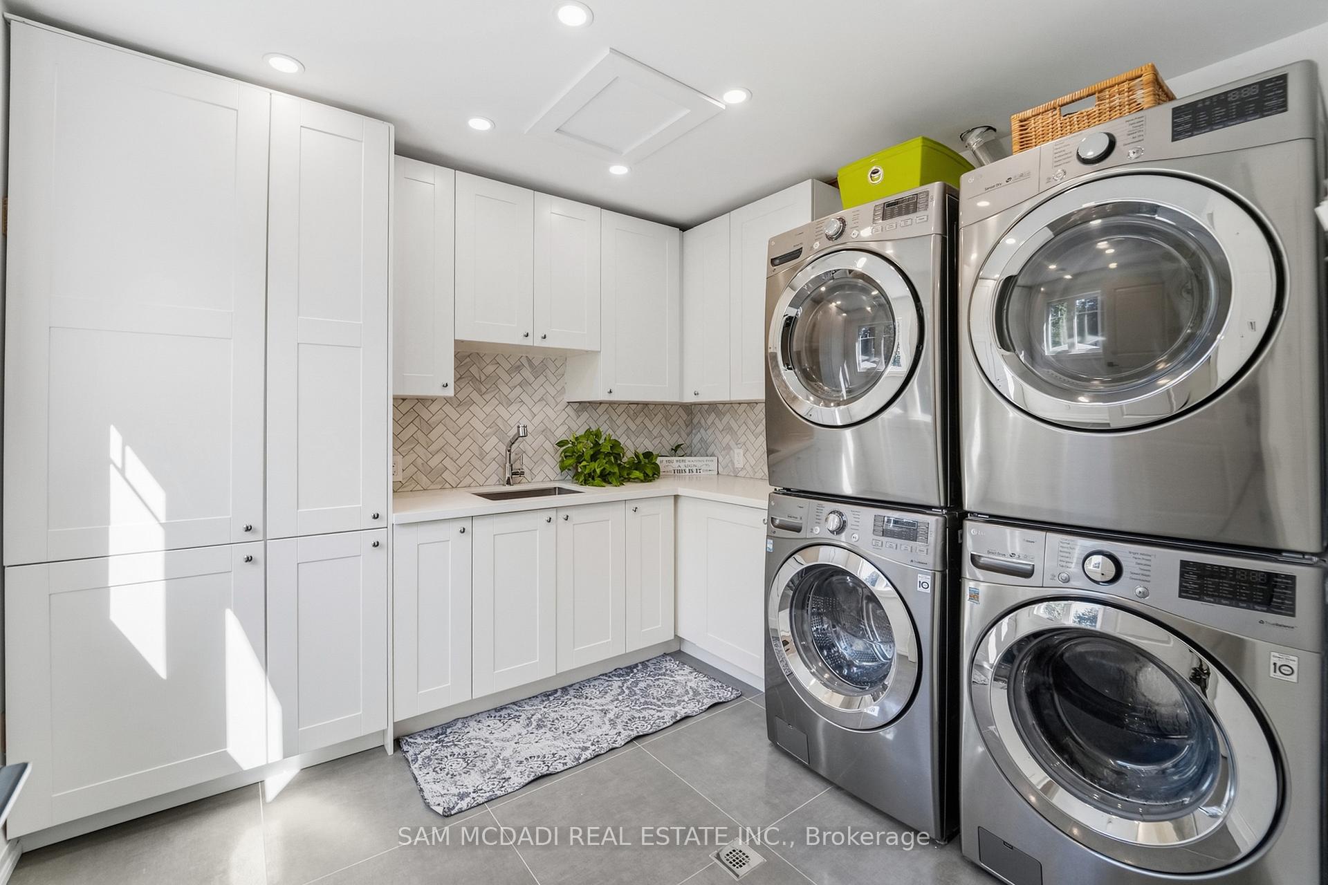 Photo 34 of 2142 Obeck Crescent, Mississauga, Sheridan — HOMEH