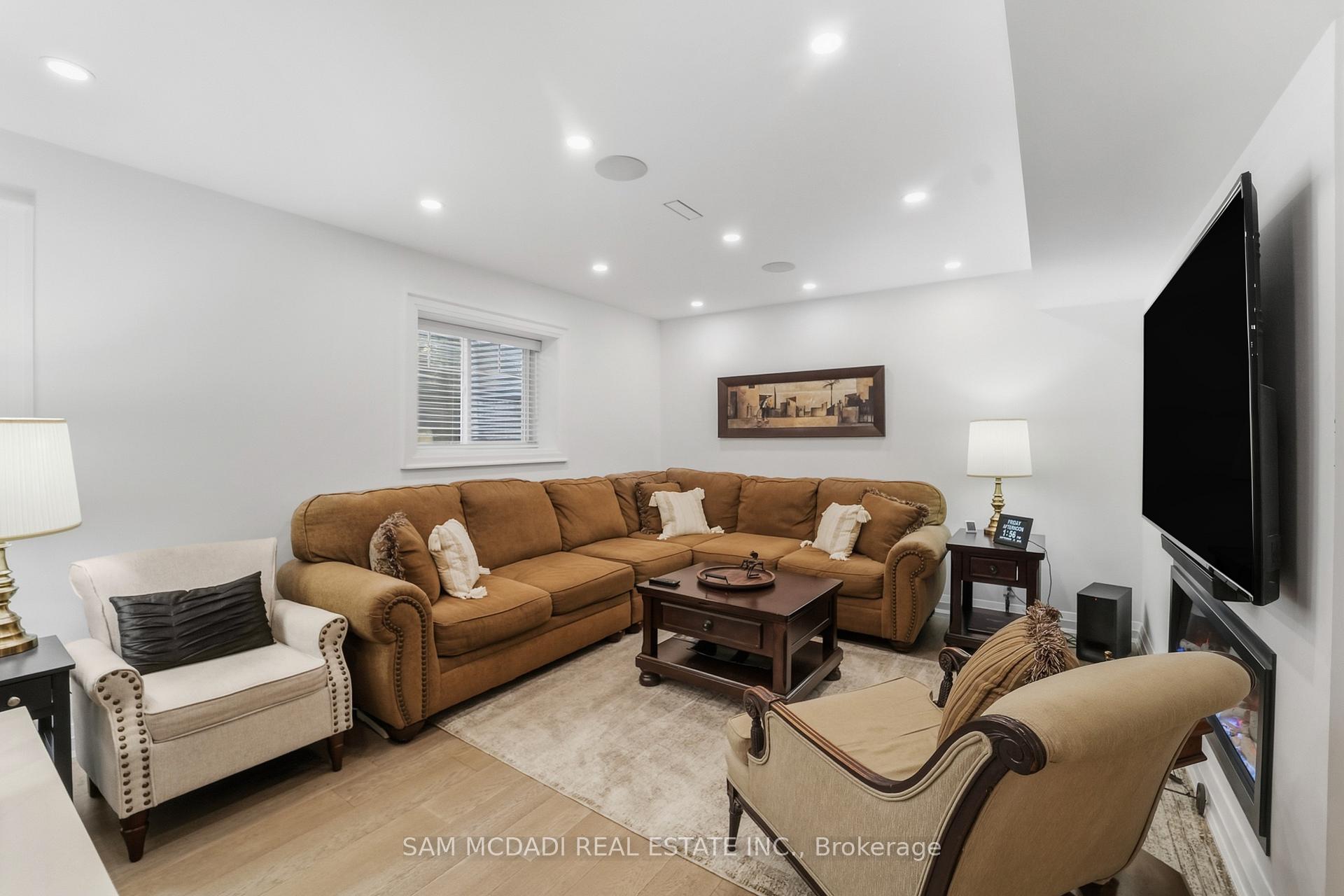 Photo 38 of 2142 Obeck Crescent, Mississauga, Sheridan — HOMEH