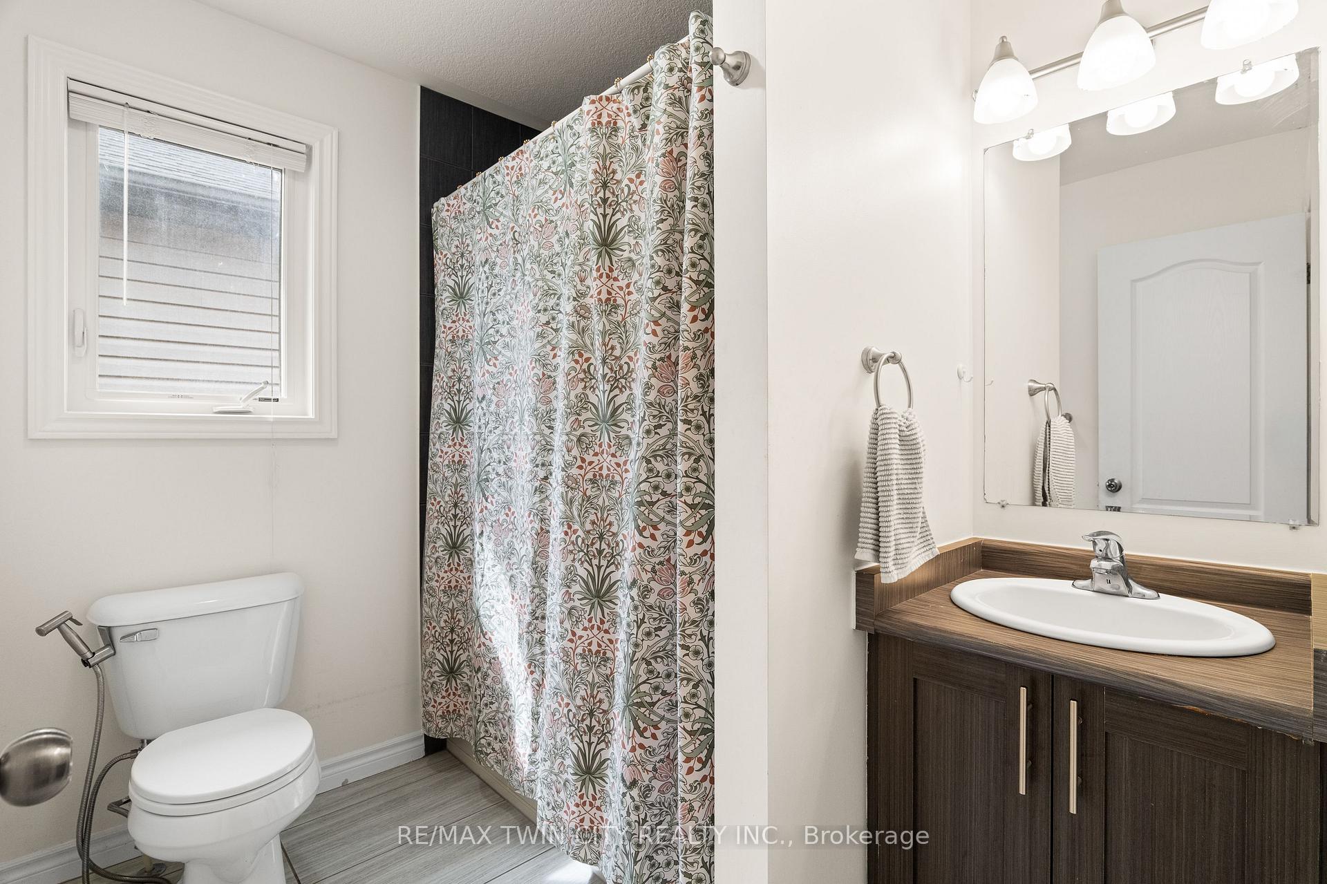 Photo 27 of 243 Moorlands Crescent, Kitchener, Doon South — HOMEH