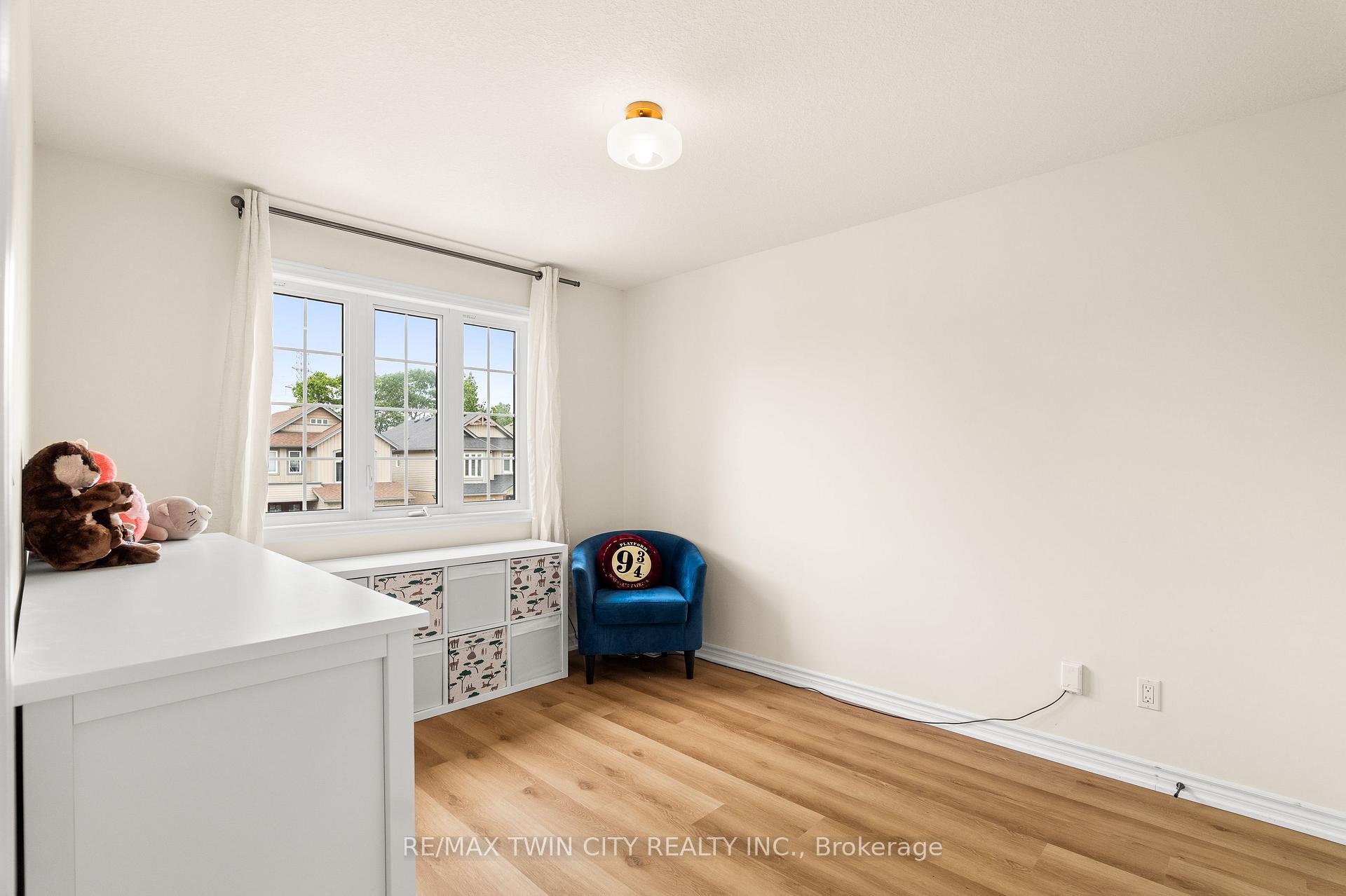 Photo 31 of 243 Moorlands Crescent, Kitchener, Doon South — HOMEH