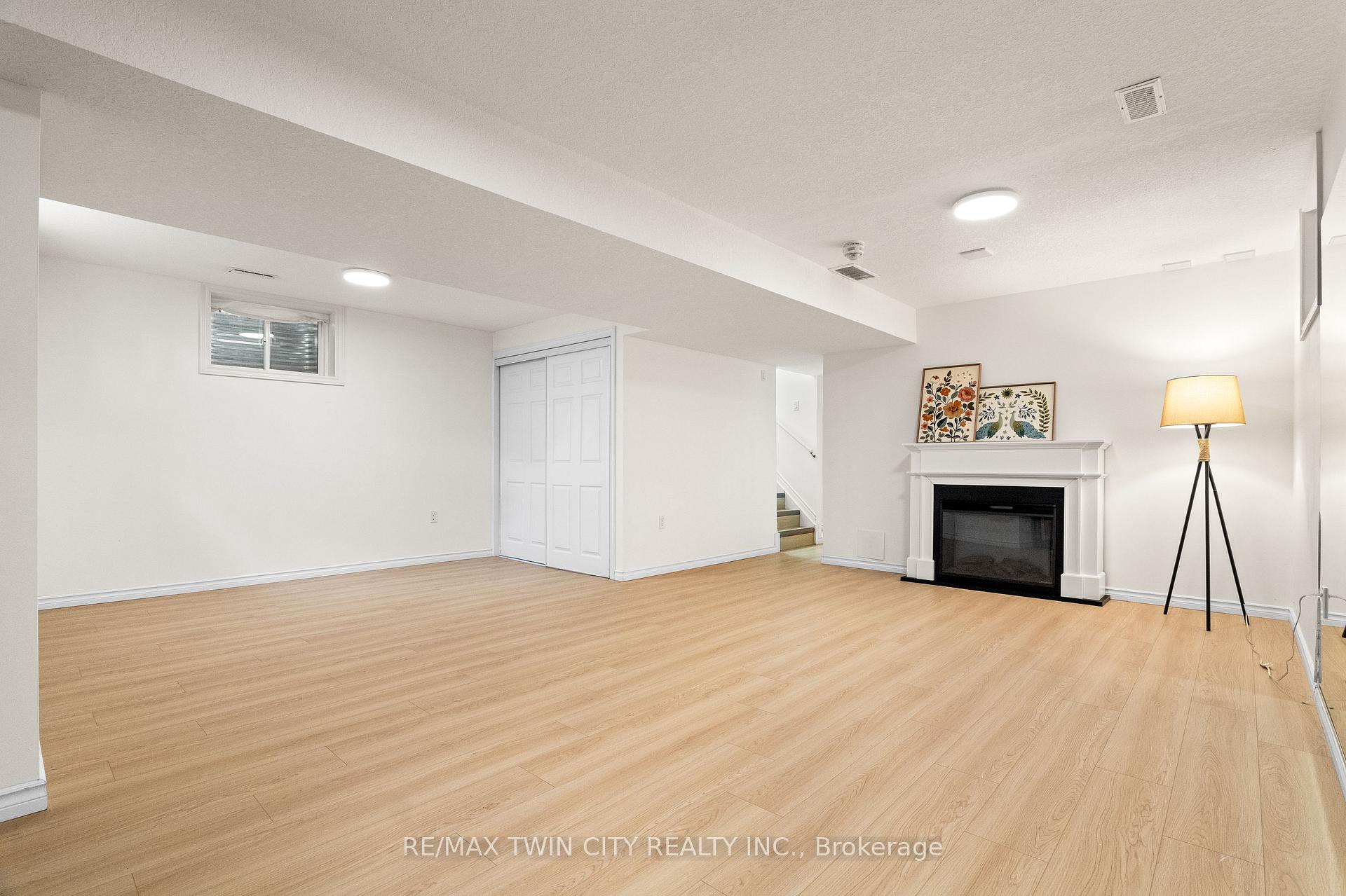 Photo 35 of 243 Moorlands Crescent, Kitchener, Doon South — HOMEH