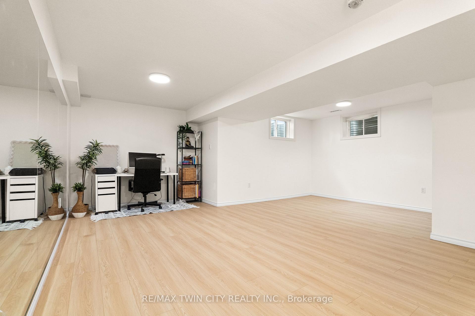 Photo 36 of 243 Moorlands Crescent, Kitchener, Doon South — HOMEH