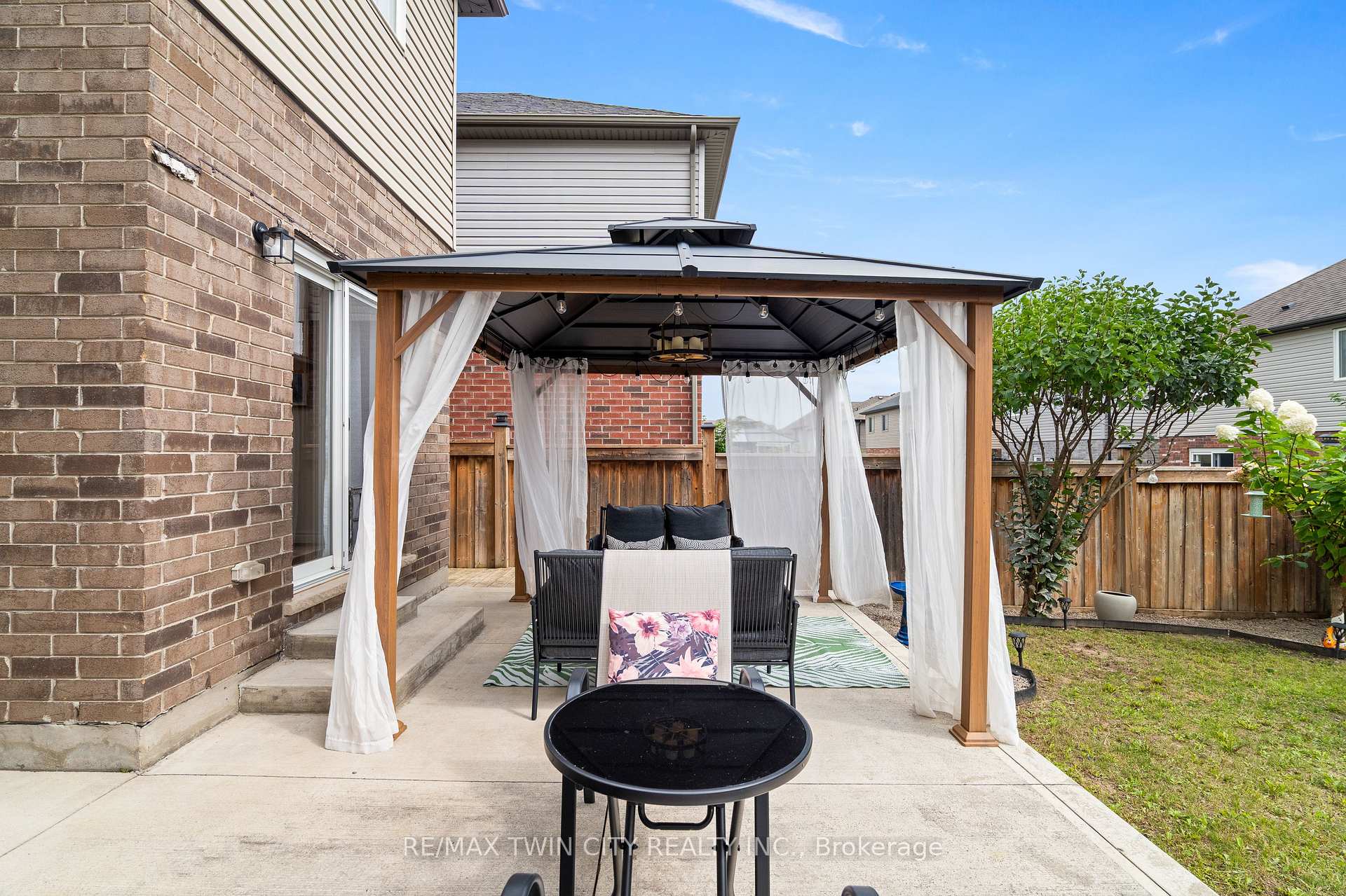 Photo 41 of 243 Moorlands Crescent, Kitchener, Doon South — HOMEH