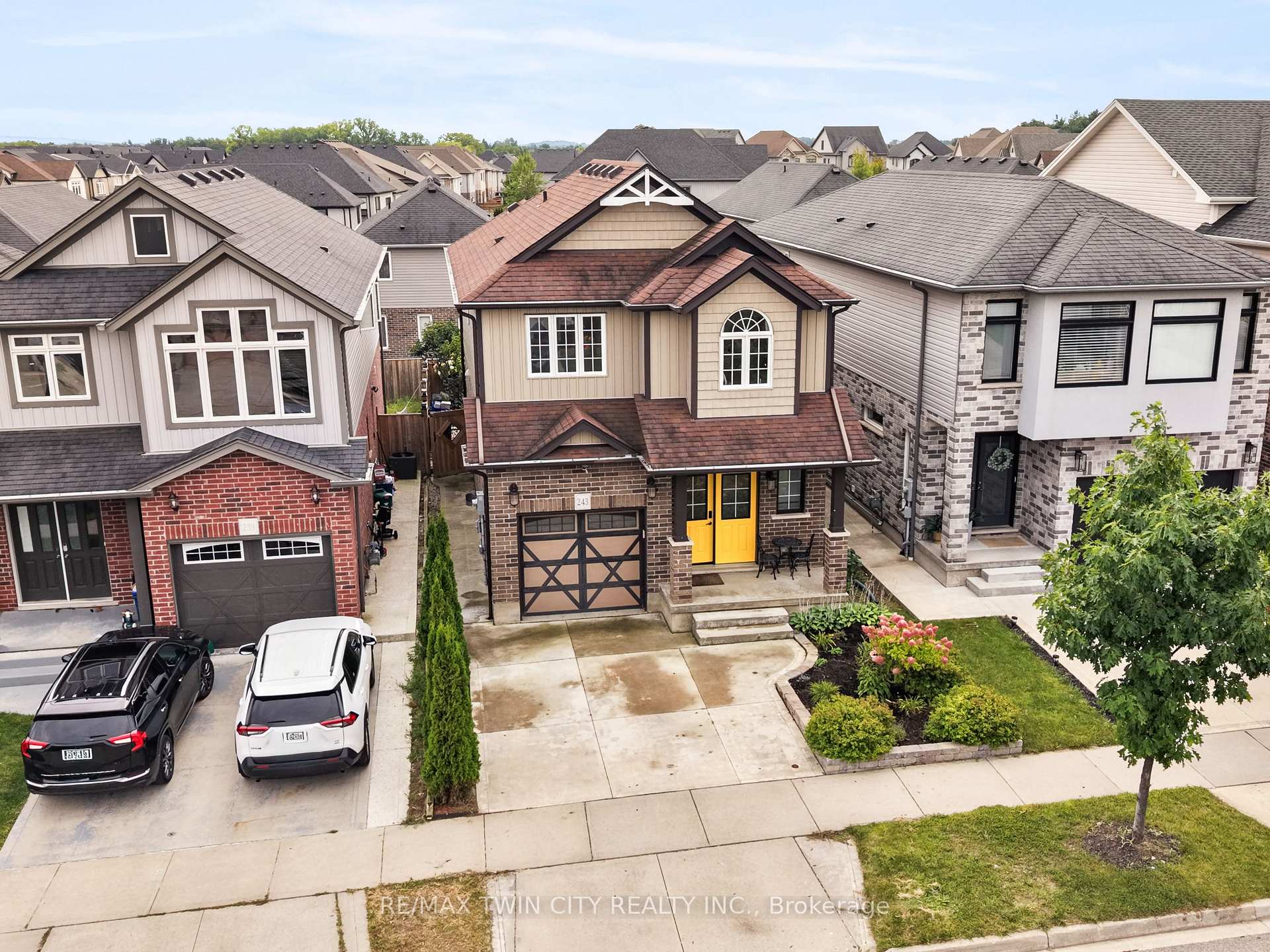 Photo 44 of 243 Moorlands Crescent, Kitchener, Doon South — HOMEH