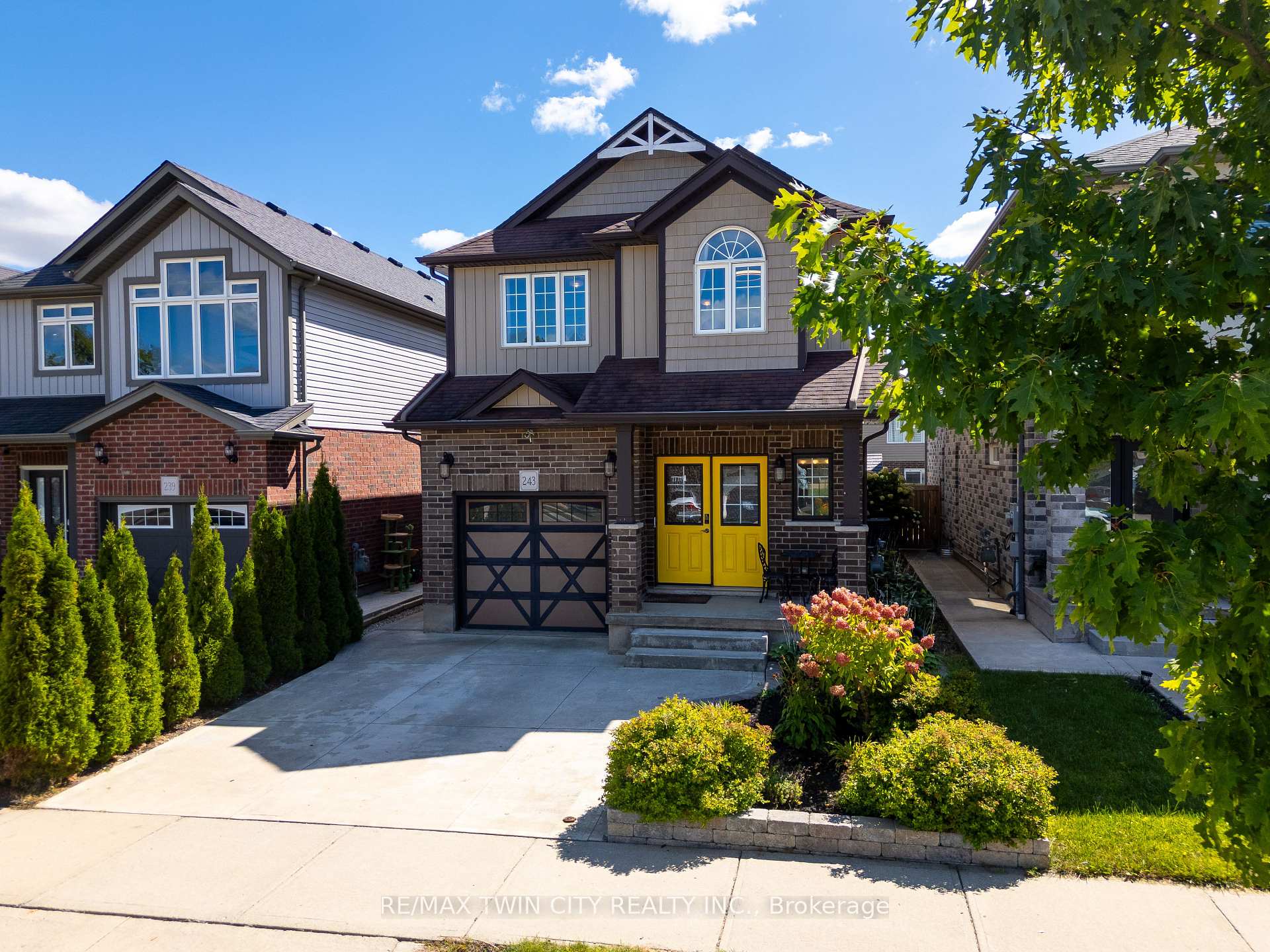 Photo 46 of 243 Moorlands Crescent, Kitchener, Doon South — HOMEH