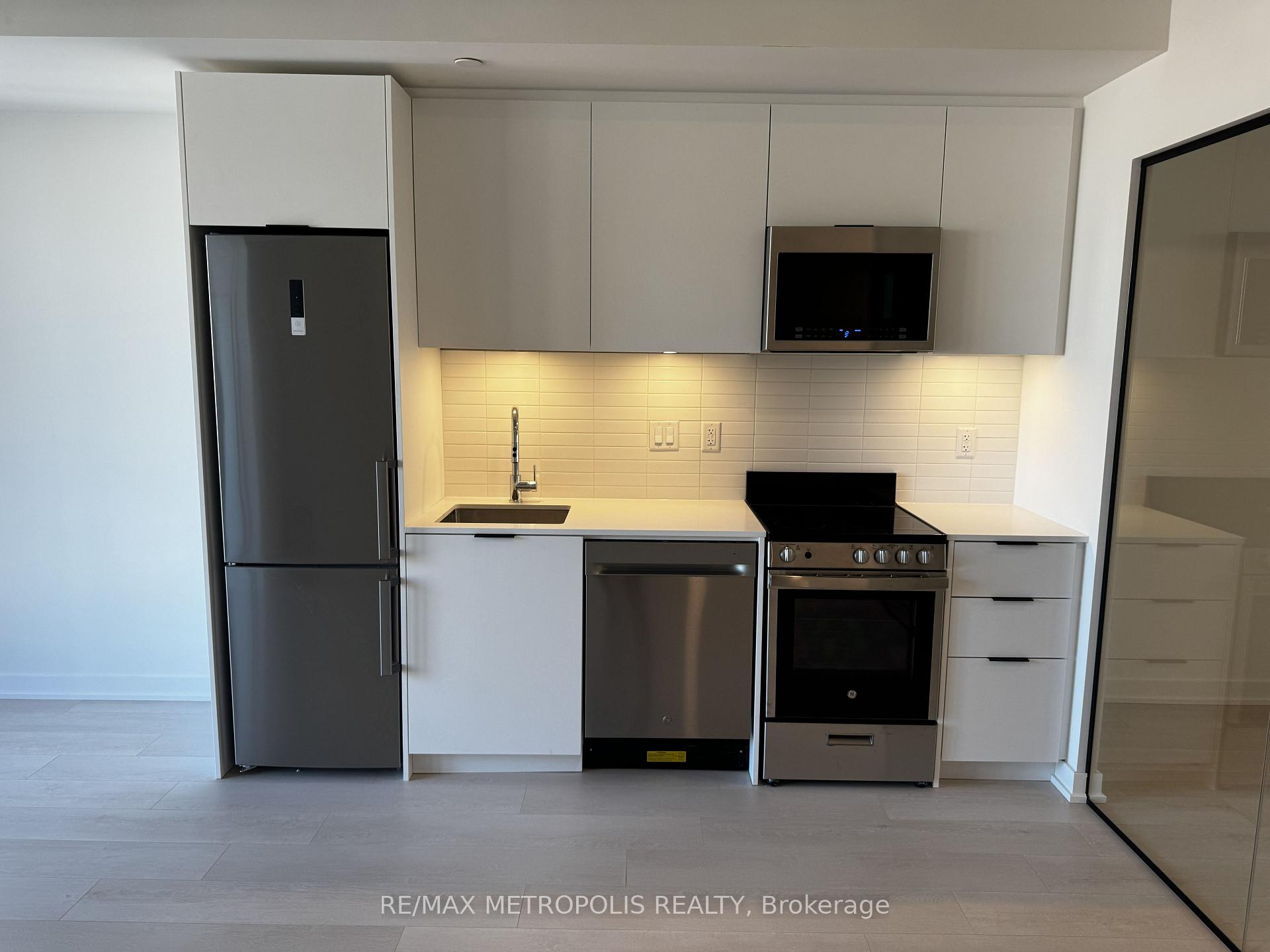 Photo 4 of Unit 407, 1 Vine Avenue, Toronto, Junction Area — HOMEH
