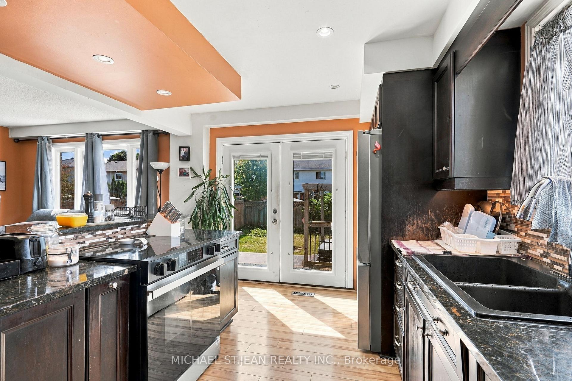 Photo 12 of 23 Desantis Court, Hamilton, Rushdale — HOMEH