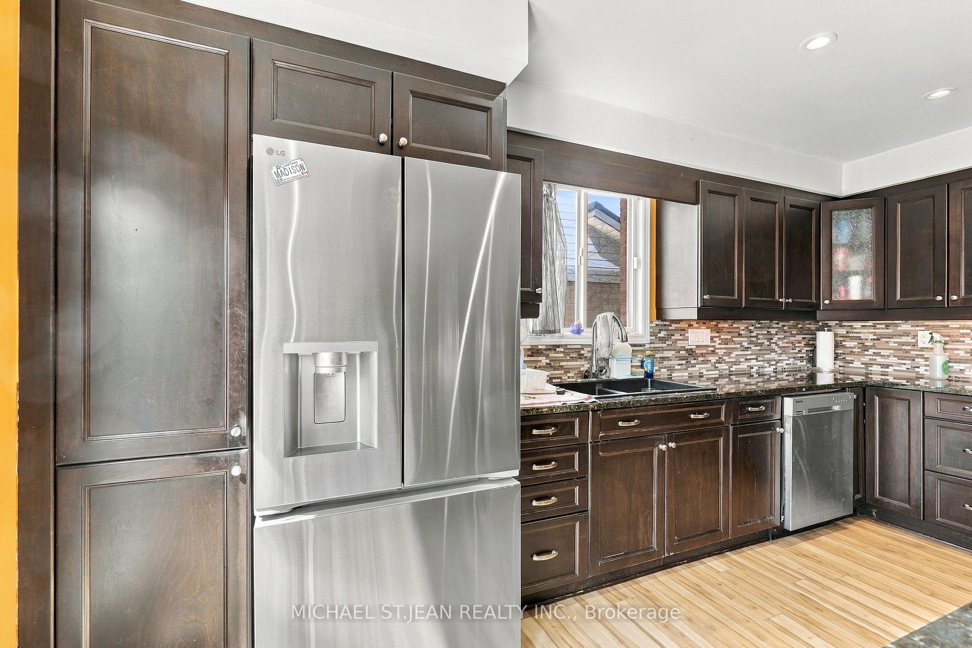 Photo 15 of 23 Desantis Court, Hamilton, Rushdale — HOMEH