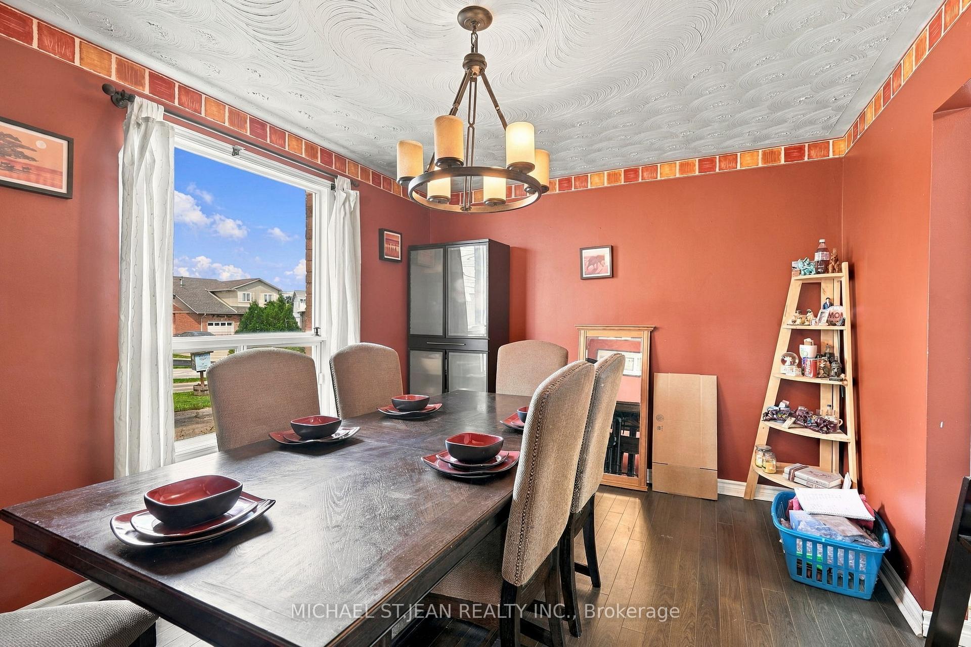 Photo 17 of 23 Desantis Court, Hamilton, Rushdale — HOMEH