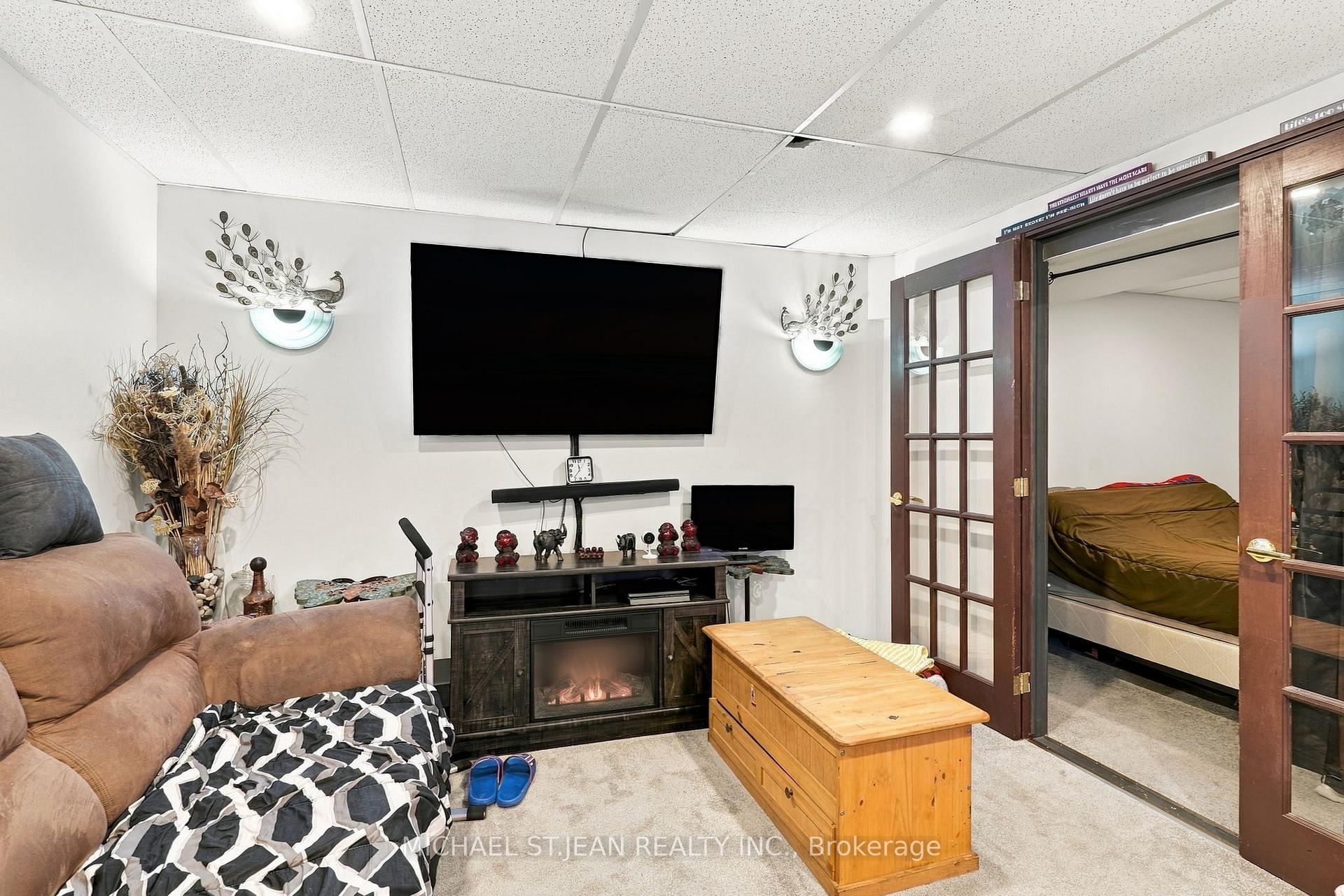 Photo 33 of 23 Desantis Court, Hamilton, Rushdale — HOMEH