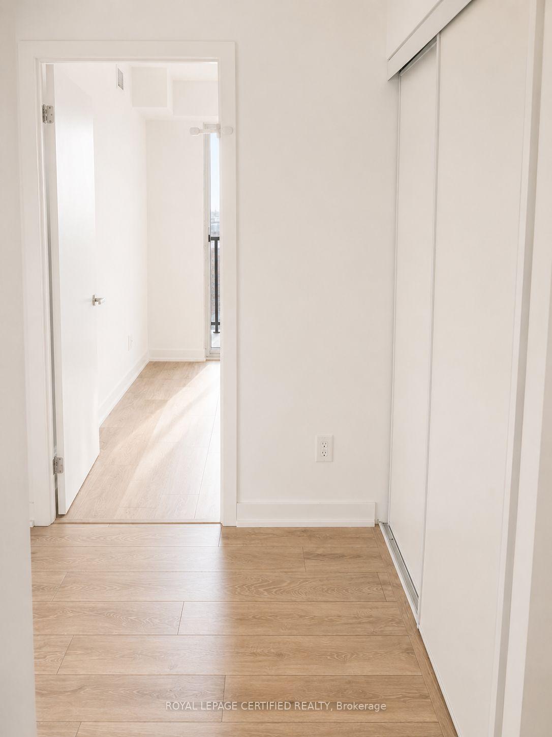 Photo 6 of Unit B703, 3200 Dakota Common, Burlington, Appleby — HOMEH