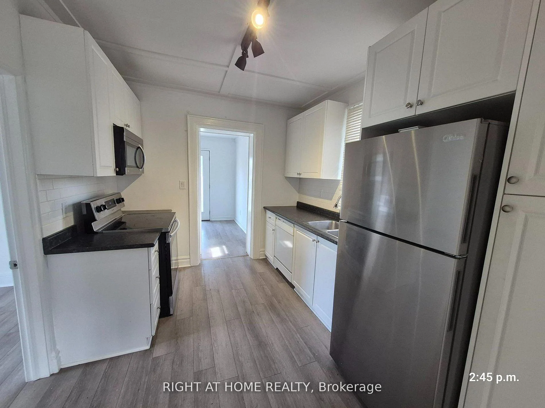 Photo 2 of 307 Eulalie Avenue, Oshawa, Central — HOMEH