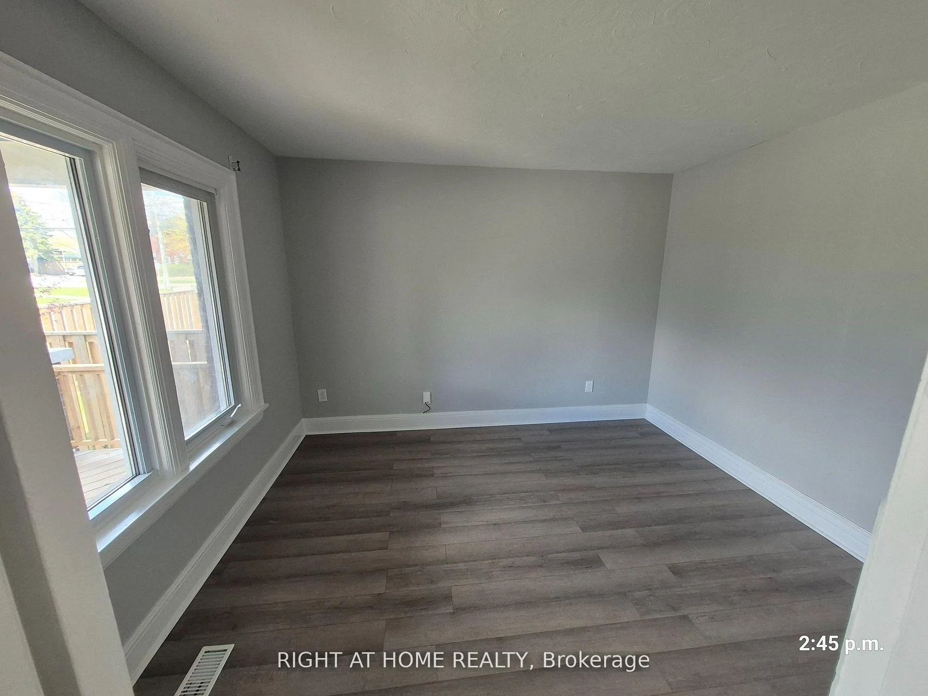 Photo 5 of 307 Eulalie Avenue, Oshawa, Central — HOMEH