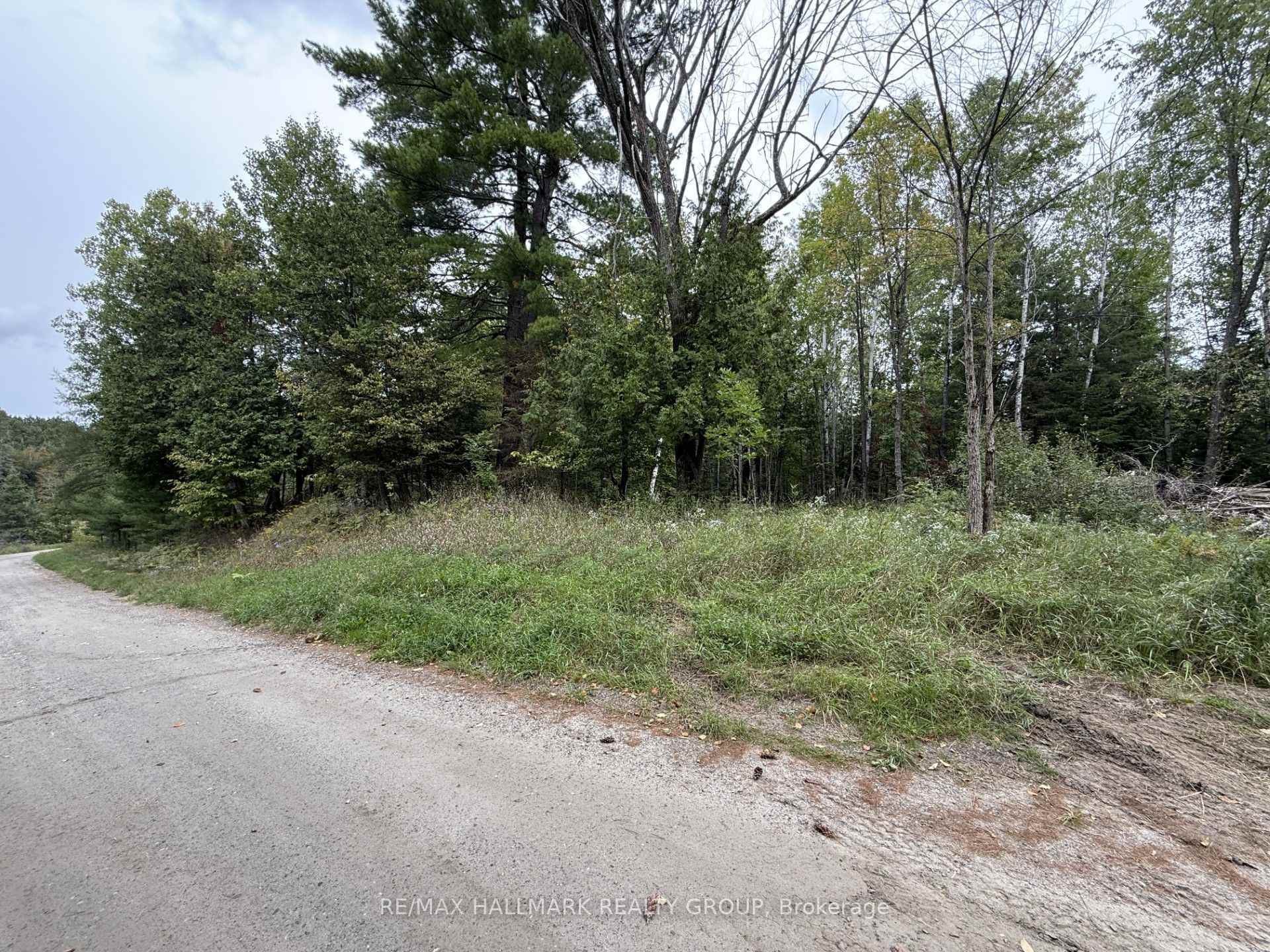 Photo 2 of 1059 6th Concession B Road, Lanark Highlands, Lanark Highlands (Lanark) Twp — HOMEH