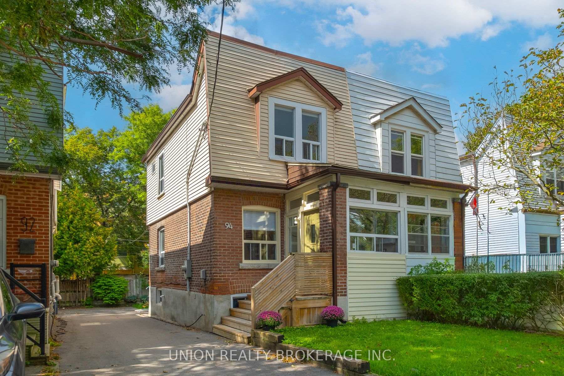 Front of 94 Hiltz Avenue